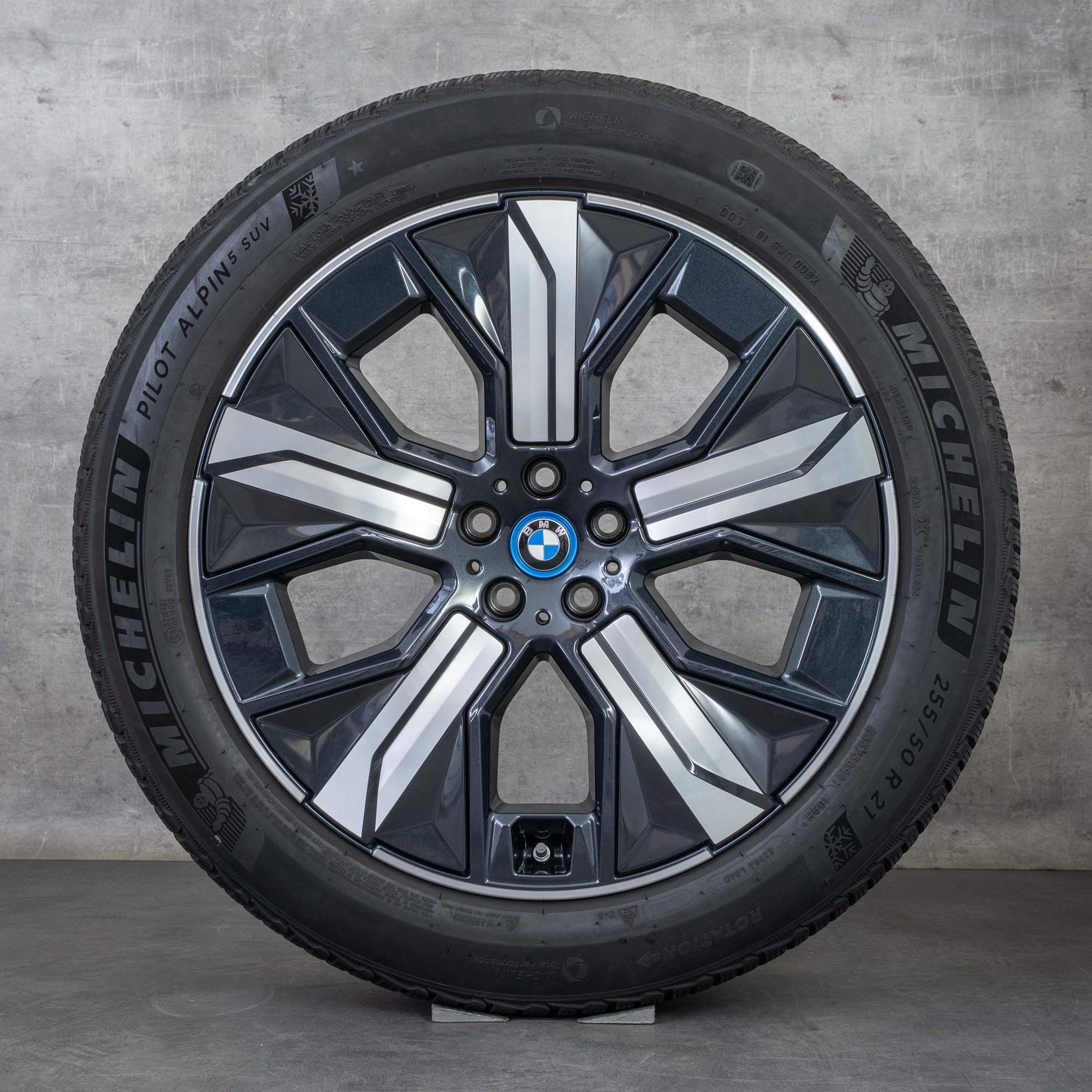 Oryginał BMW iX i20 koła zimowe 21 cali felgi 1011 aerodynamika 5A02655 midnightgrey polerowane toczone