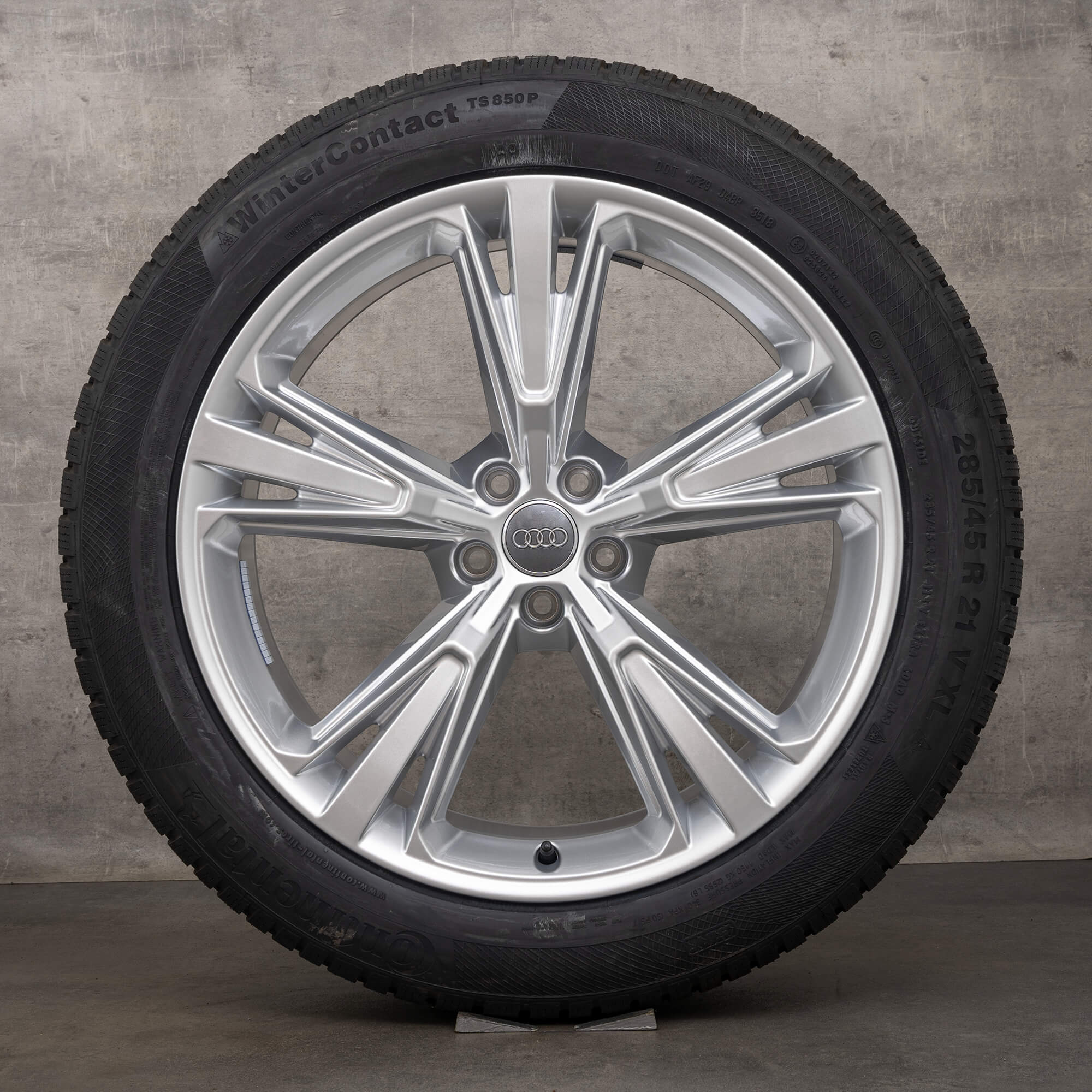 Audi Q8 SQ8 vinter komplette hjul vinterdæk 21 tommer fælge 4M8601025H