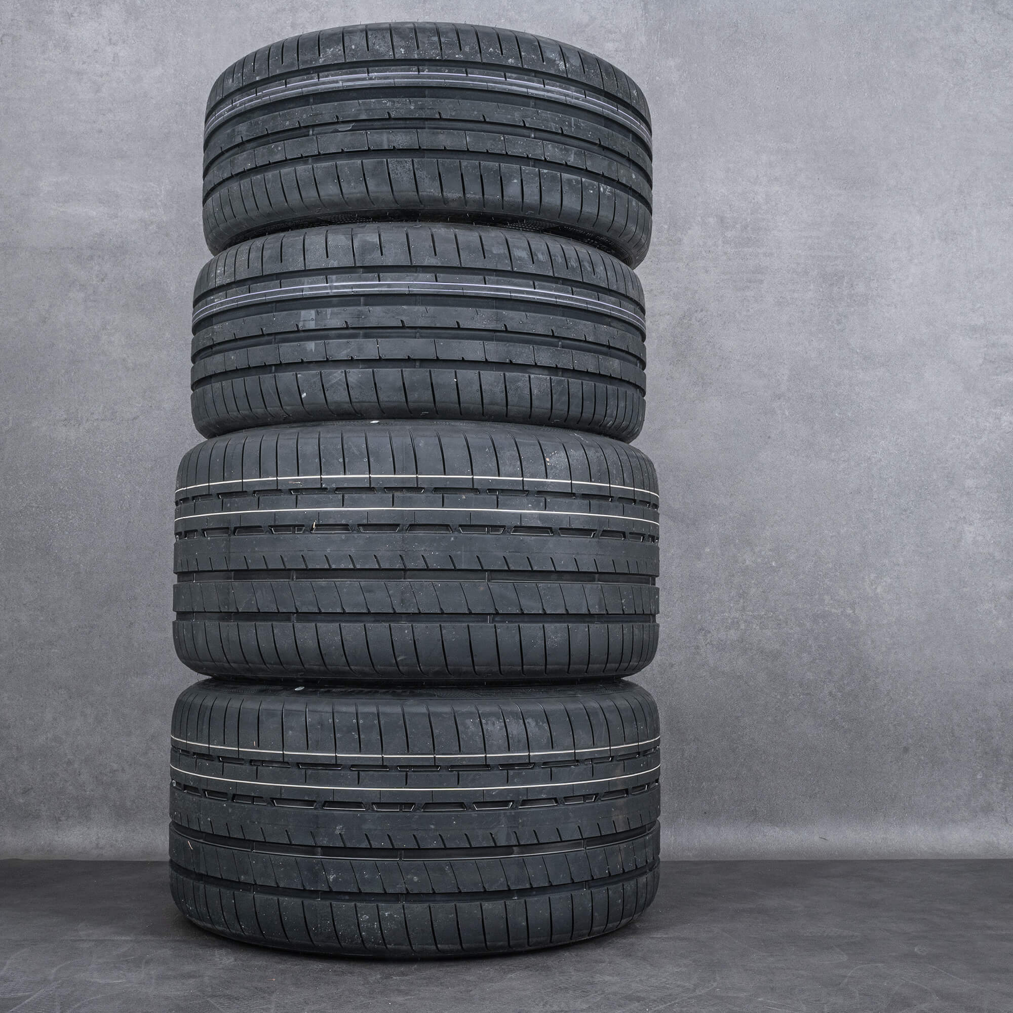 Originální disky Porsche 992 GT3 20 21 palců Touring letni alu kola pneumatiky JE1