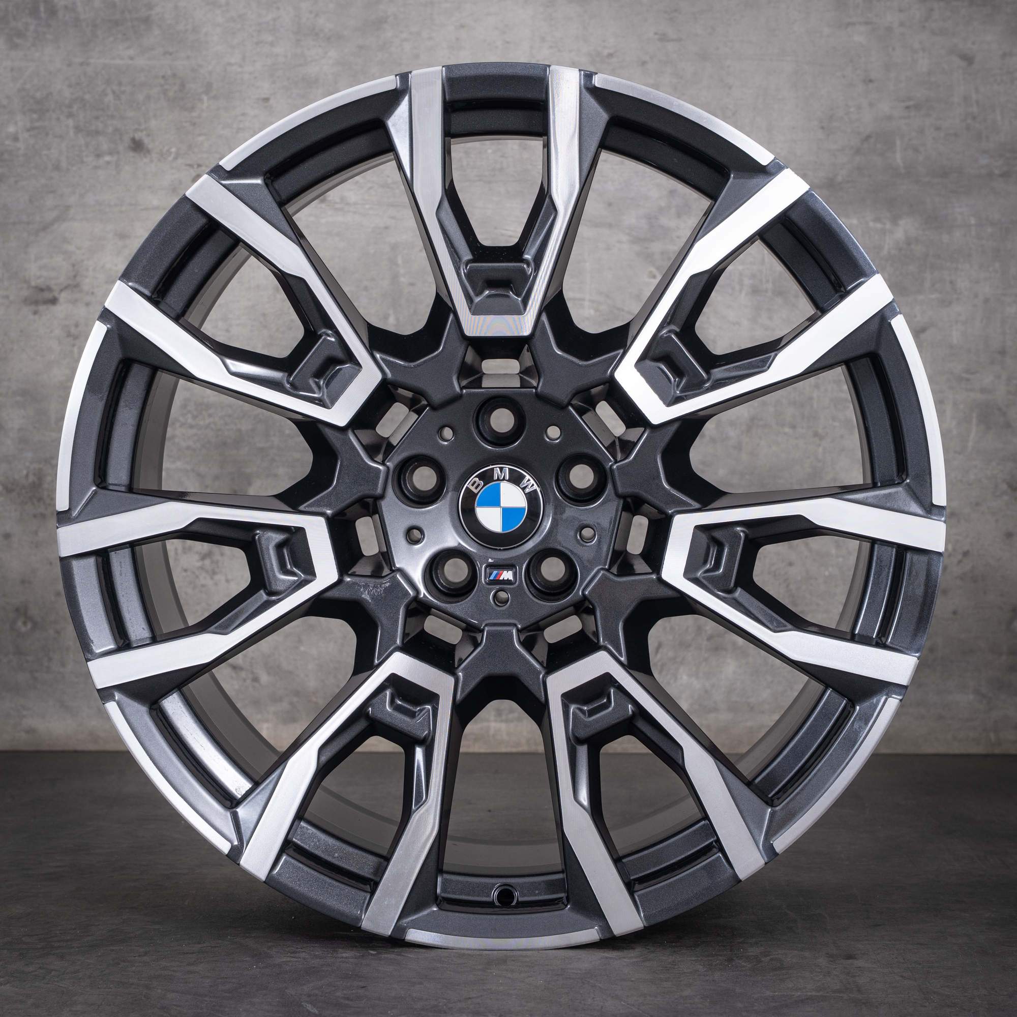 Oryginalne felgi BMW X5 X6 21 cali G05 G06 Styling 915 M 6856023 6856024 orbit grey glanzgedreht