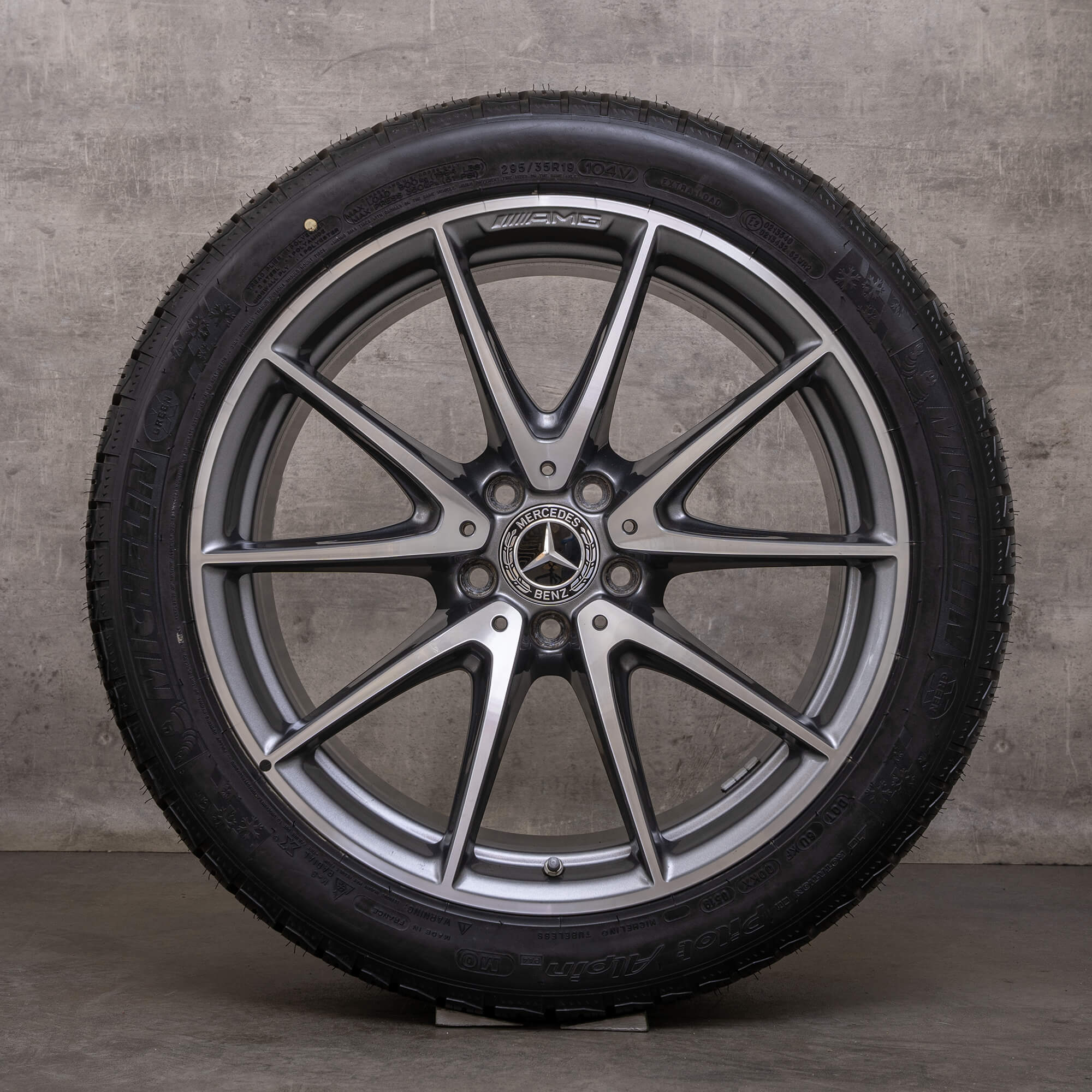 Originální zimni pneumatiky AMG Mercedes Benz třídy E E63 & S 19 palcové disky W213 S213 A2134012600 A2134012700 himalaya šedé lesklé soustružené