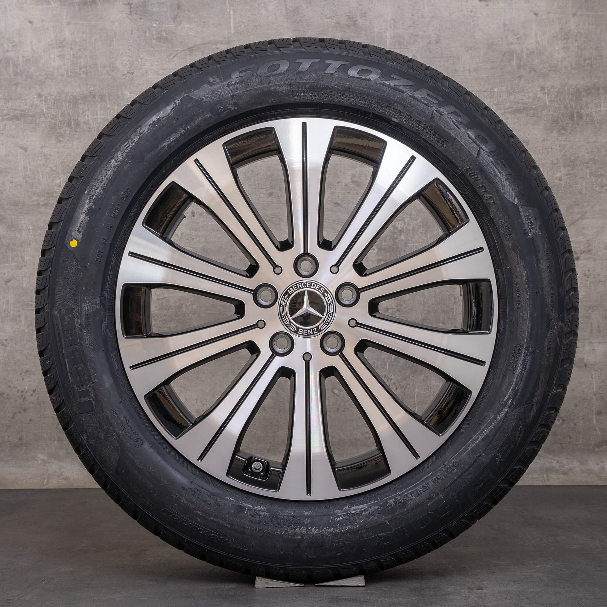 Alkuperäiset Mercedes Benz EQA EQB talvirenkaat 18 tuumaa H243 X243 vanteet A2434010000 musta kiillotettu