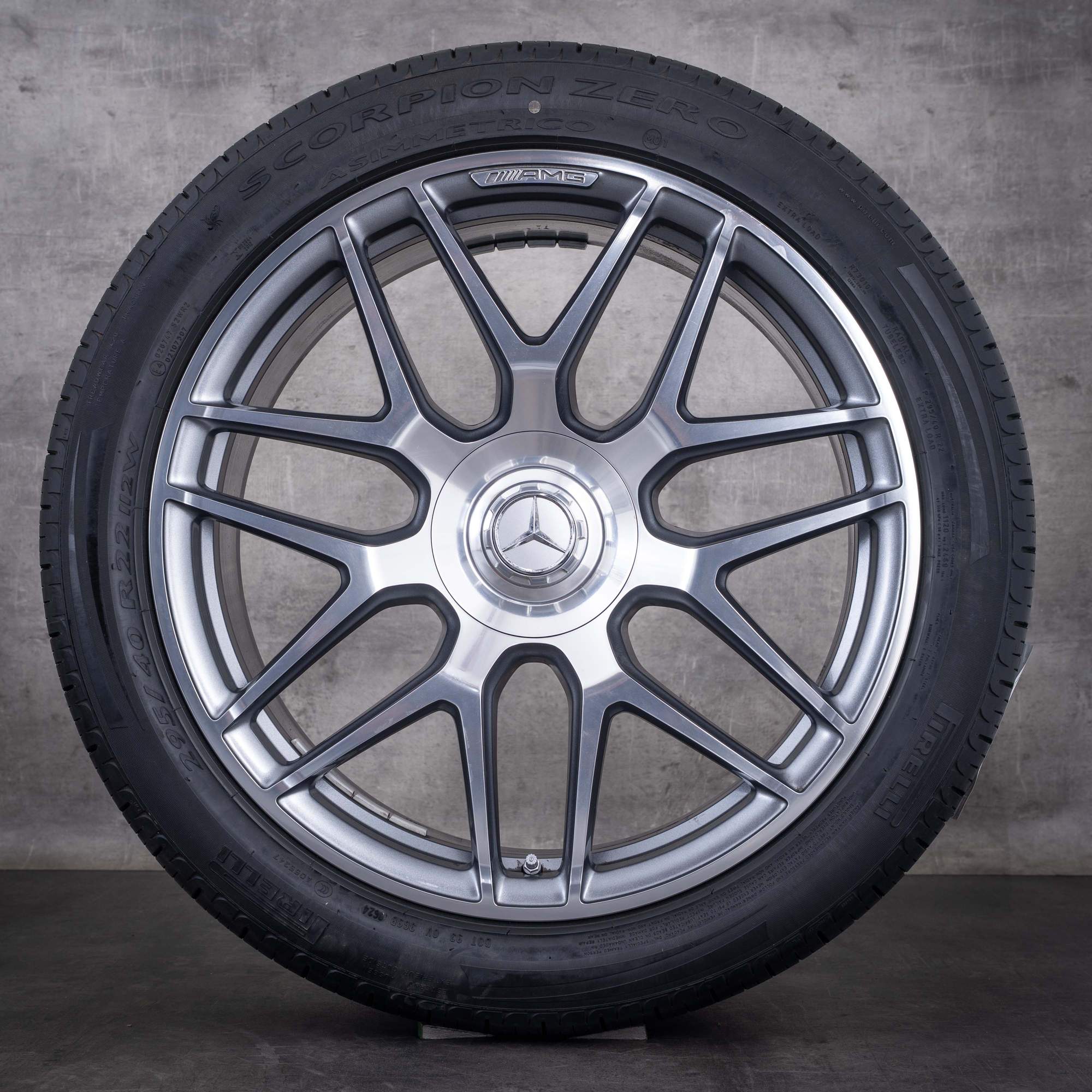 Original Mercedes-Benz AMG G-Klass-fälgar 22 tum 463 Sommarhjul A4634012000 KORSSPOKFELG himalaya grey, frontpolerad