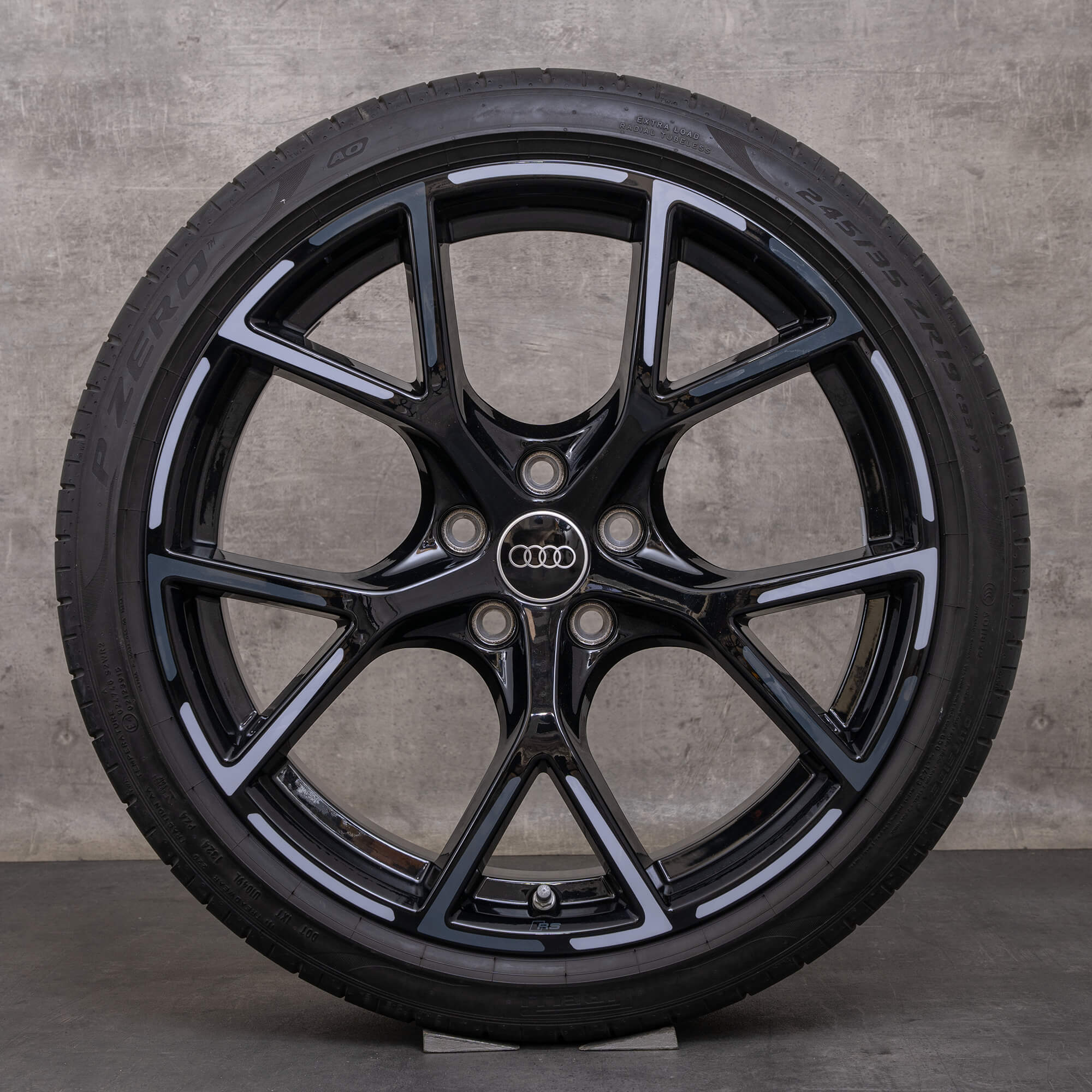 Original Audi RS3 Felgen 19 Zoll 8Y Sommerräder 8Y0601025BR 8Y0601025BS schwarz glanz