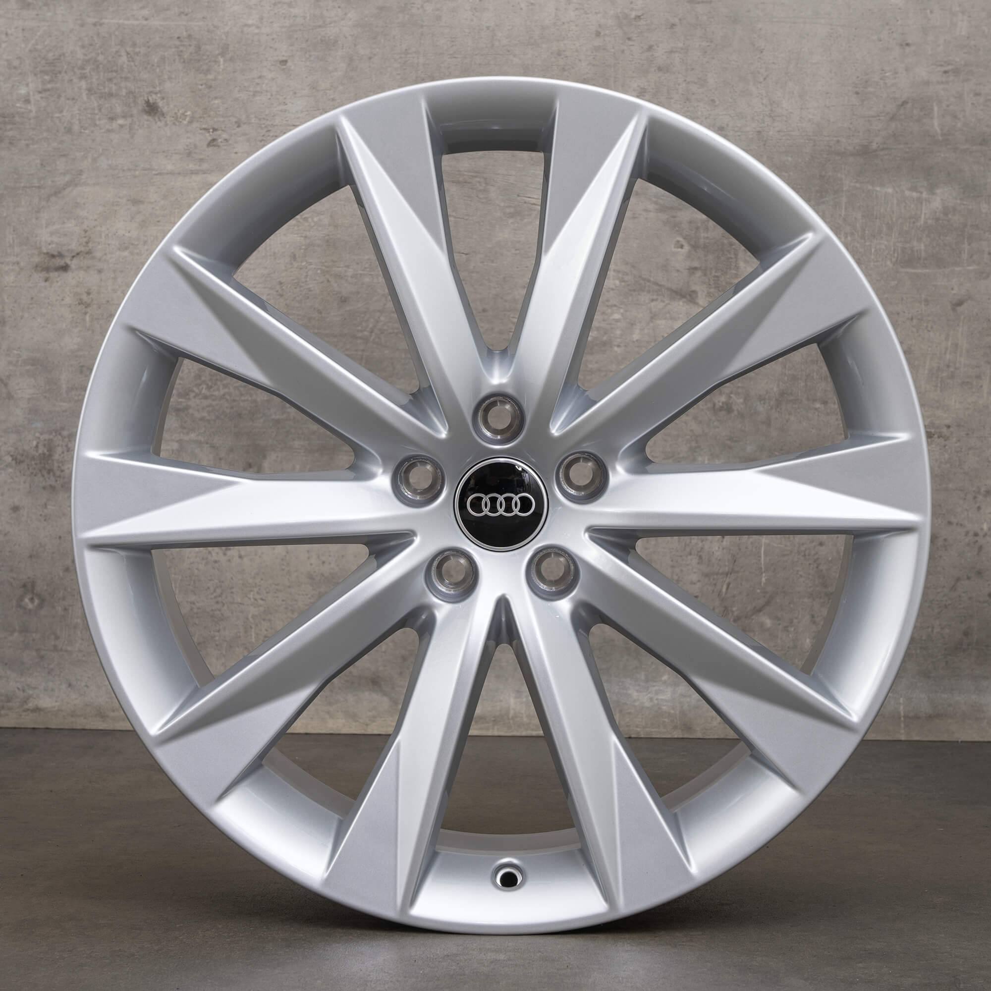 OEM Audi A6 Allroad wheels 20 inch 4K C8 Astrum 4K9071490A silver NEW