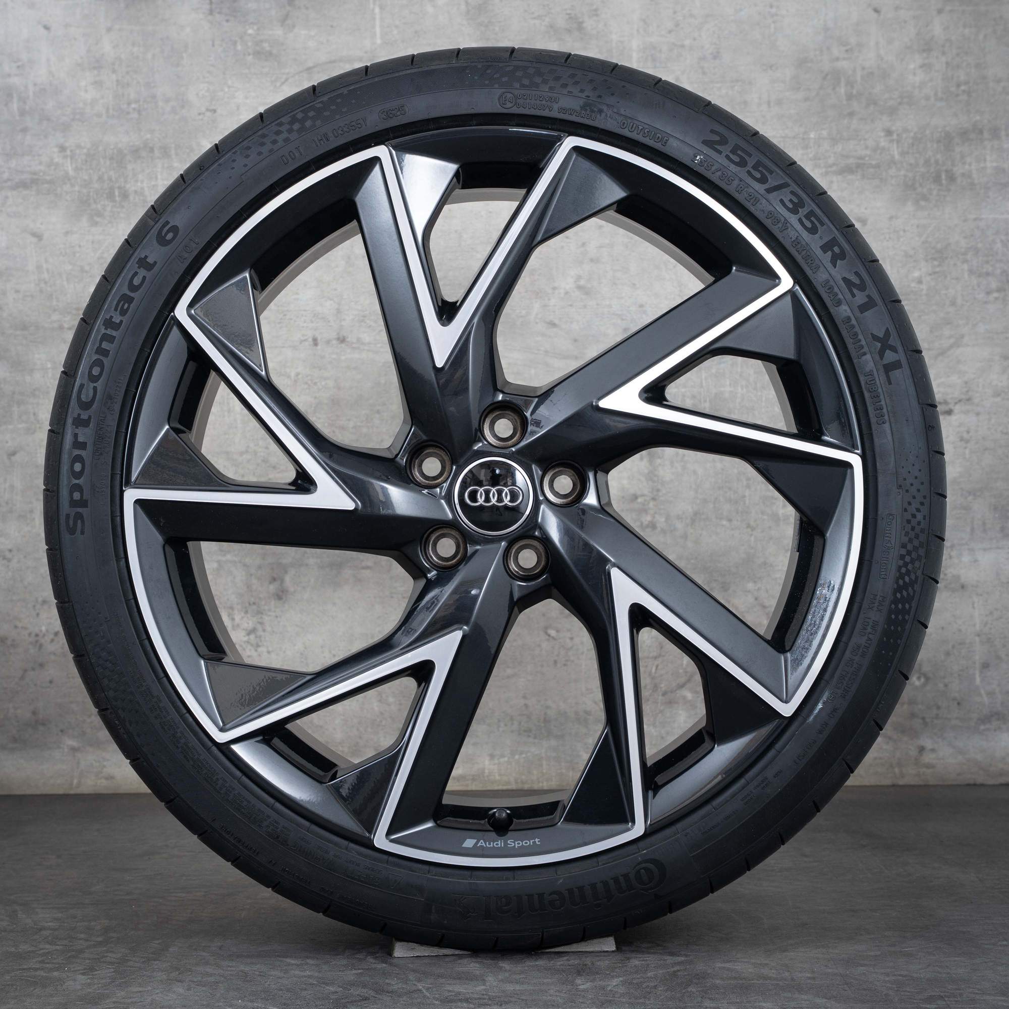 Alkuperäiset Aidot Audi RS Q3 vanteet 21 tuuman F3 kesäpyörät Trigon 83A601025AE graniitti kiillotettu.