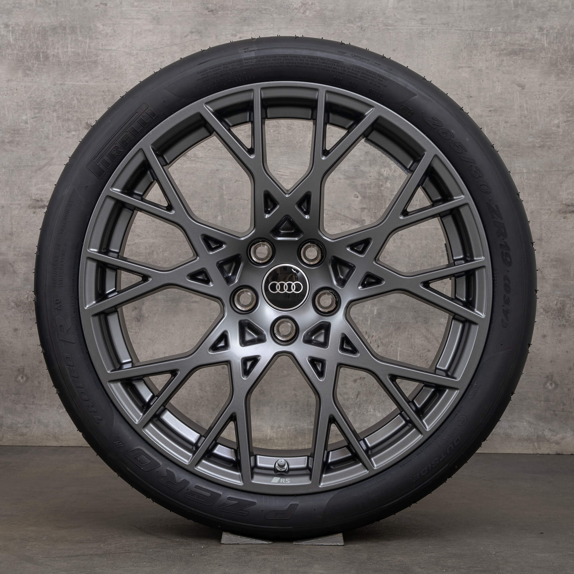 Audi RS3 8Y ruote estive cerchi da 19 pollici pneumatici estivi 8Y0601025CK