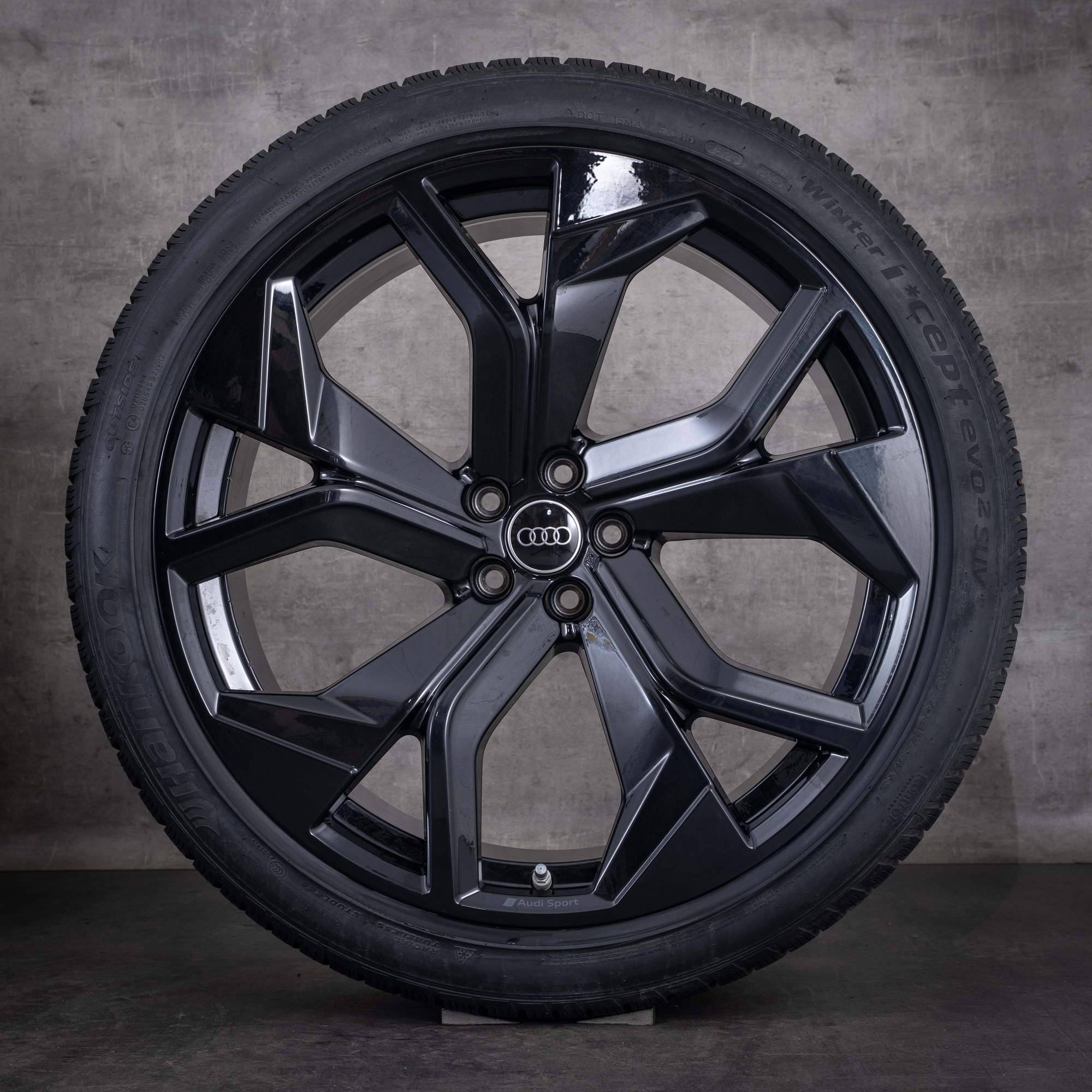Roues hiver d'origine Audi RSQ8 23 pouces 4M8 Rotor 4M8601025DC noir brillant - roue 3 sur 4