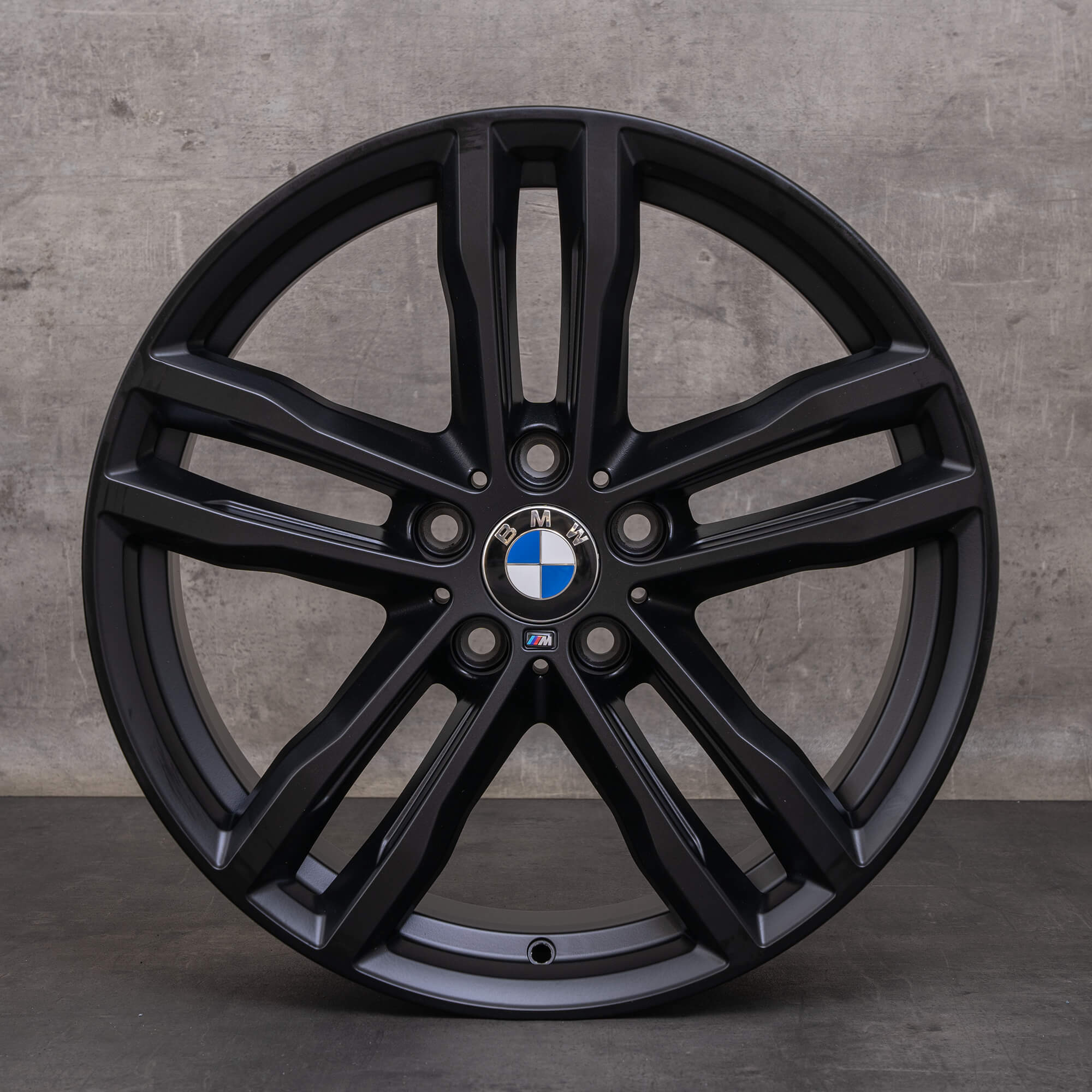 Original BMW 3-serie 4 fälgar / fälg 19 tum F30 F31 F32 F33 F36 Styling 704 M 8097244 8097245 svart matt