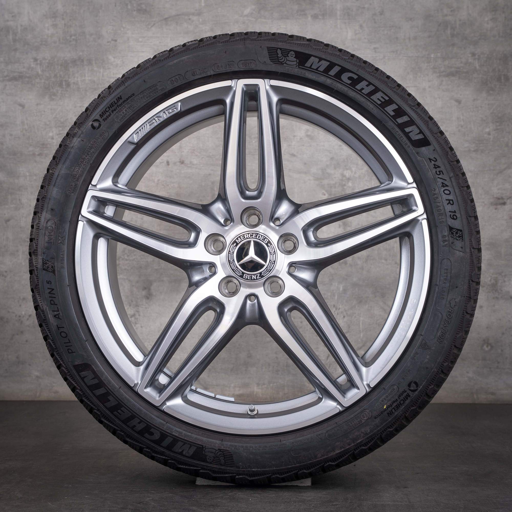 Original Mercedes Benz E-Klasse AMG Winterräder 19 Zoll W213 S213 C238 A238 Felgen A2134012000 himalaya grey front glanzgedreht