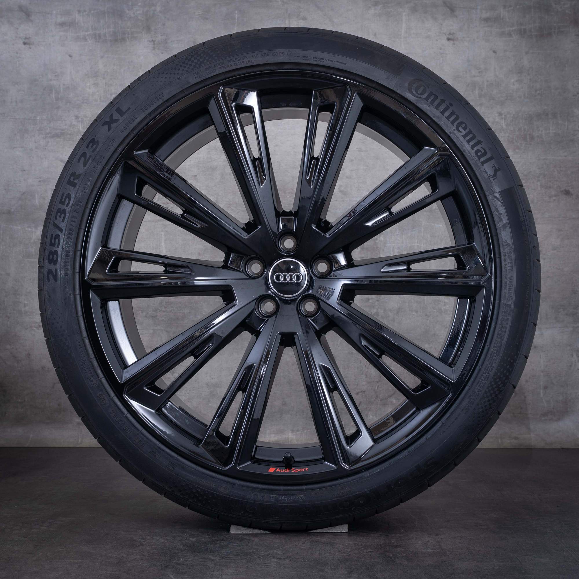Original Audi Q8 SQ8 Felgen 23 Zoll 4M8 Sommerräder Trapezoid 4M8601025R schwarz glanz