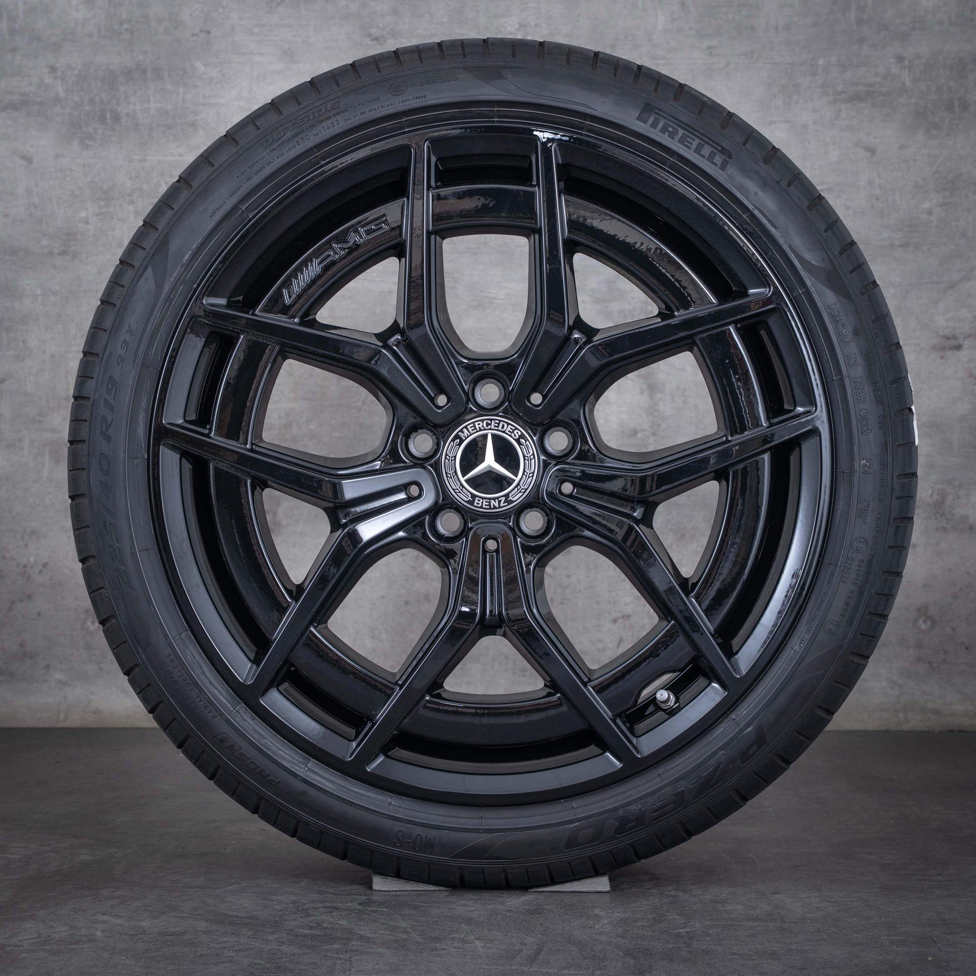 Alkuperäiset Mercedes Benz C-sarjan AMG-vanteet 19 tuuman W206 S206 kesäpyörät A2064016700 A2064016800 musta kiiltävä