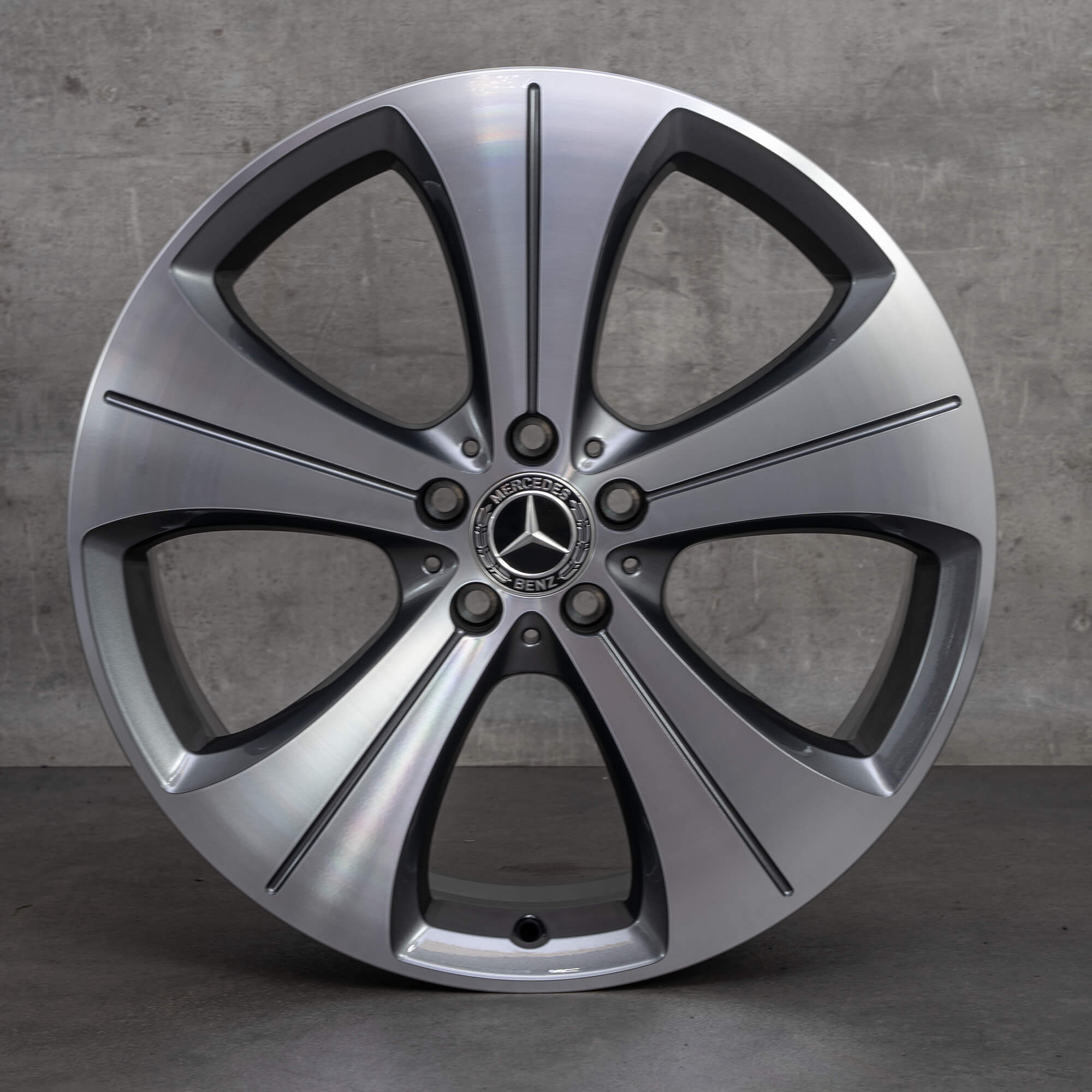 Alkuperäiset Mercedes-Benz GLA GLB -vanteet 20 tuumaa H247 X247 A2474013700 Tremolit Metallic UUDET