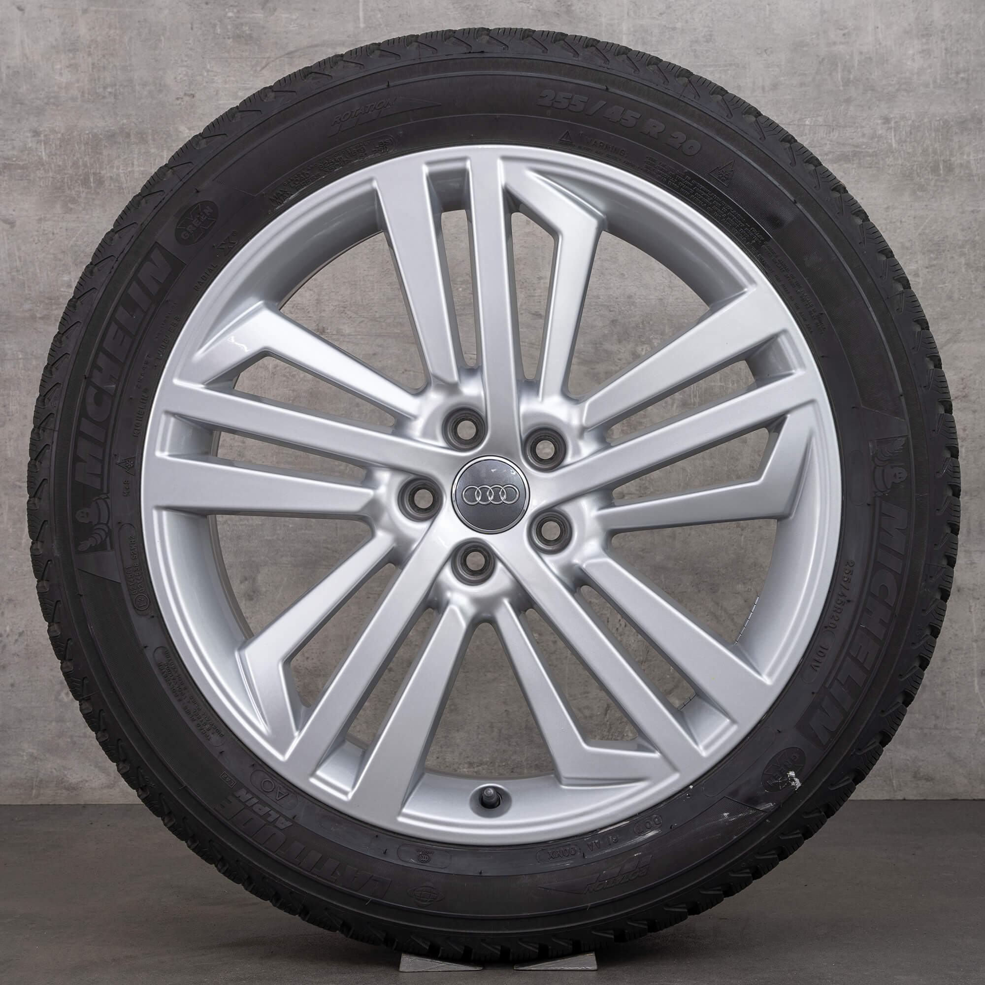 Originale Audi Q5 SQ5 vinterhjul 20 tommers FY felger 80A601025L DOT 23 sølv