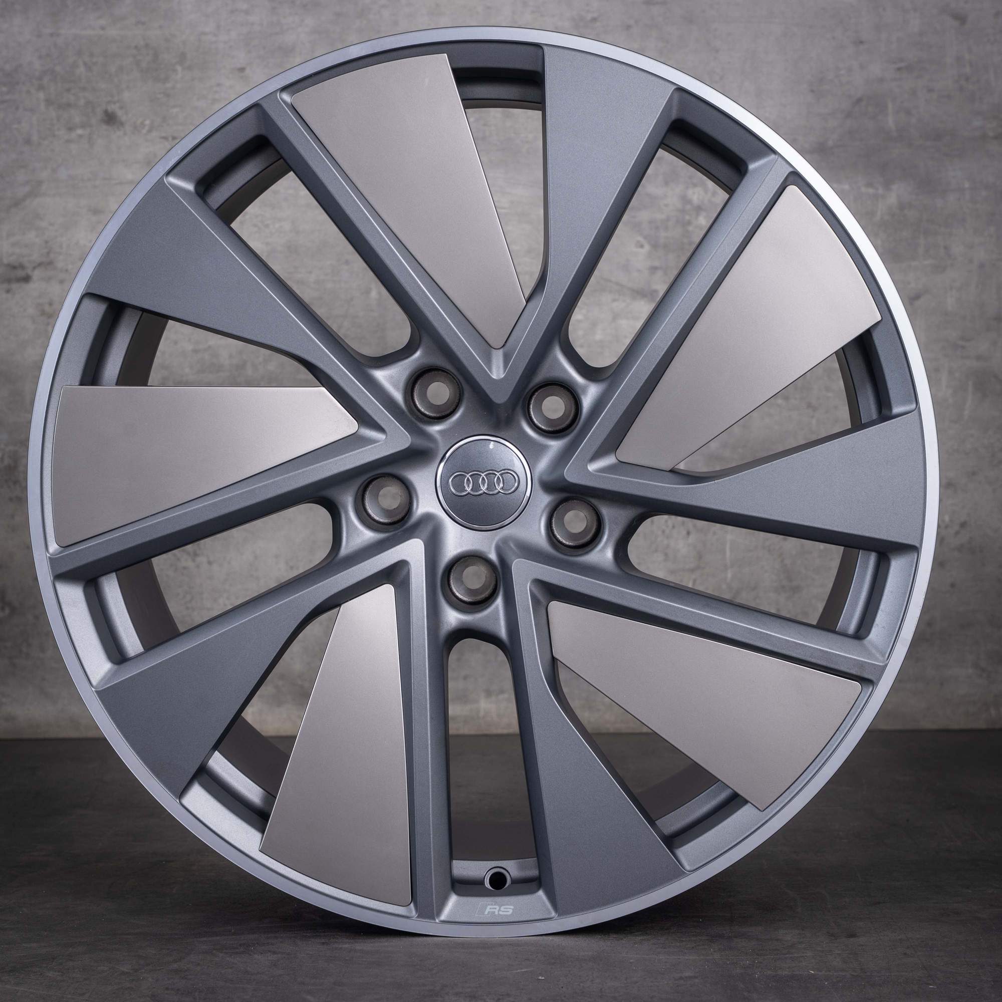 Original Audi e-tron Felgen 21 Zoll GT RS FW Trapezmodul 4J3601025J 4J3601025K titan matt glanzgedreht