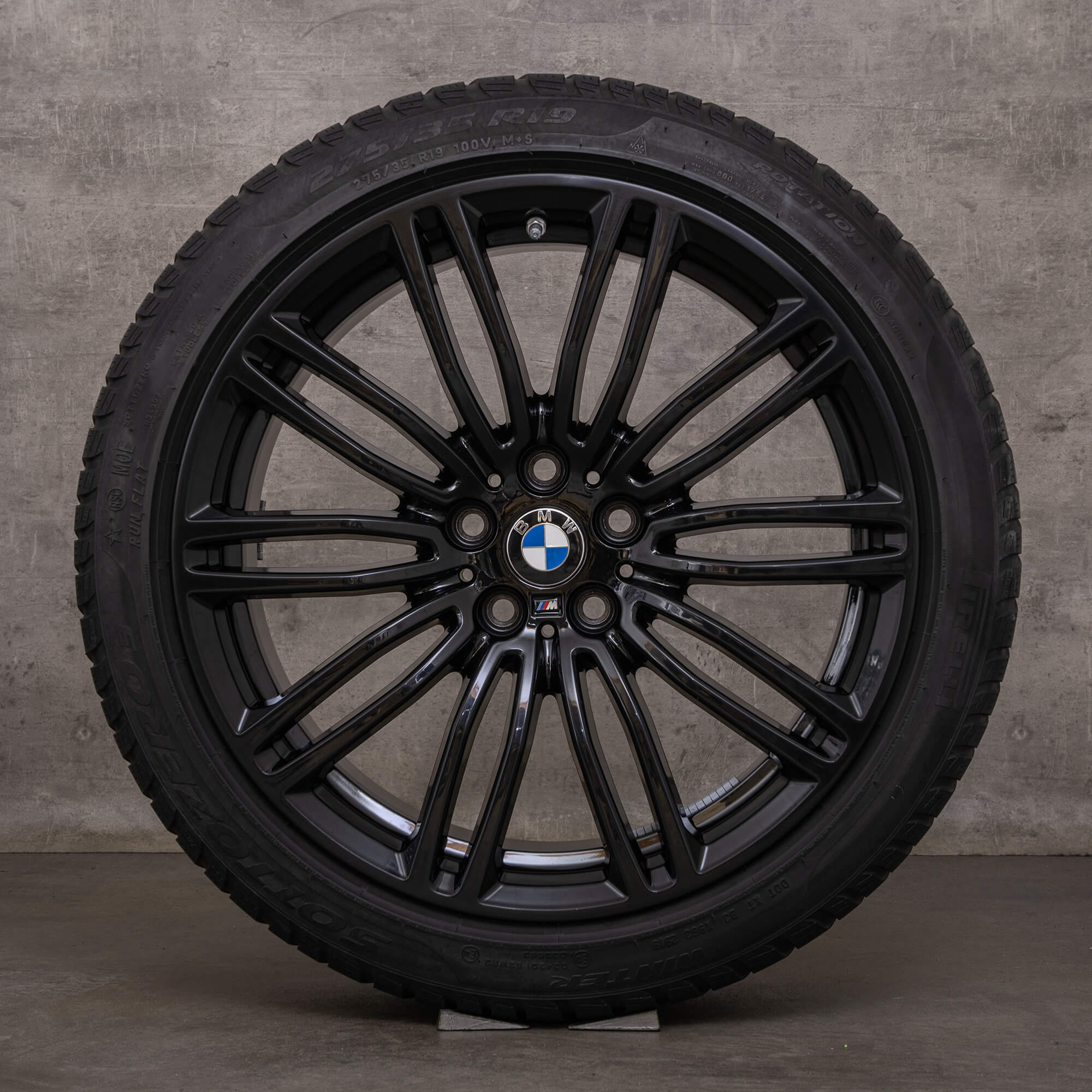 Original BMW 5-serie vinterhjul 19-tommers G30 G31 felger styling 664 M 7856925 7856926 svart