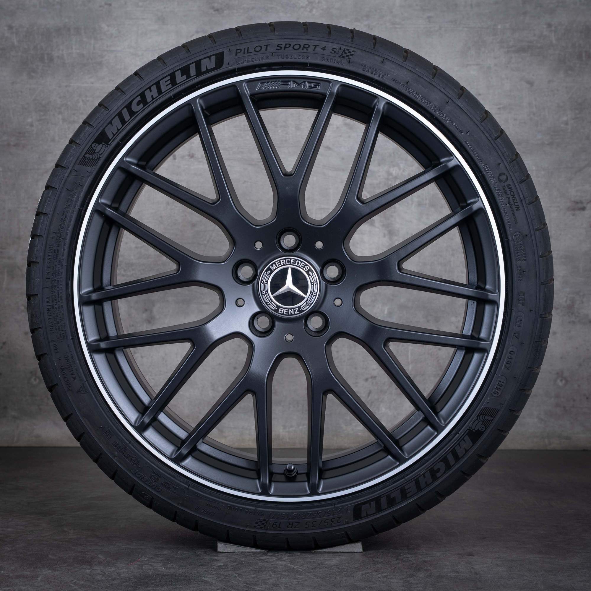 Alkuperäiset Mercedes Benz A-sarjan A45 CLA 45 AMG vanteet 19 tuuman W176 C117 X117 kesäpyörät A1764010900 musta matta kiillotettu UUTUUS