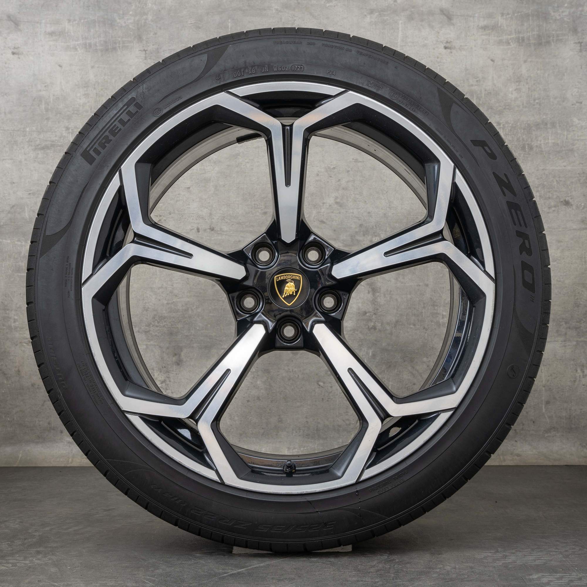 Oryginał Lamborghini Urus koła zimowe 22 cale felgi 4ML601025P 4ML0601025Q czarne polerowane