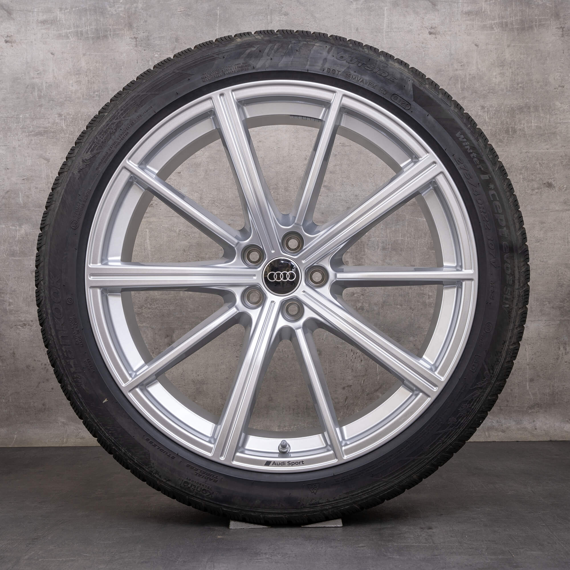 Original Audi RS Q8 Winterräder 22 Zoll 4M8 Felgen 4M8601025DB silber