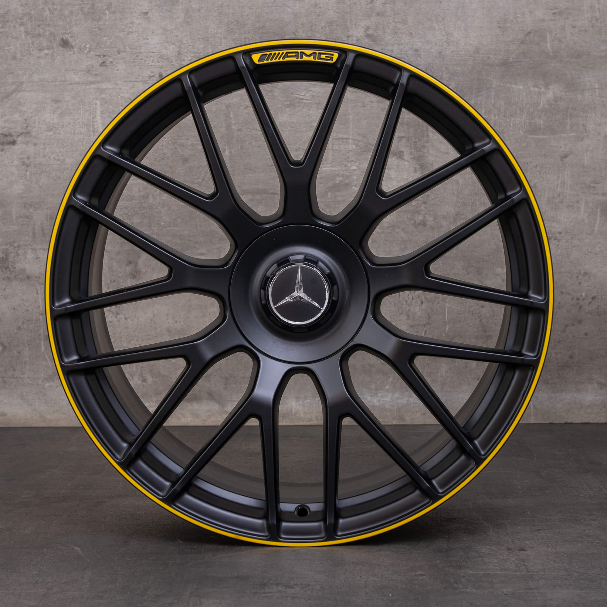 Orijinal Mercedes Benz C-Serisi C63 & S AMG jantlar 19 inç W205 S205 A2054011700 A2054011800 siyah sarı mat