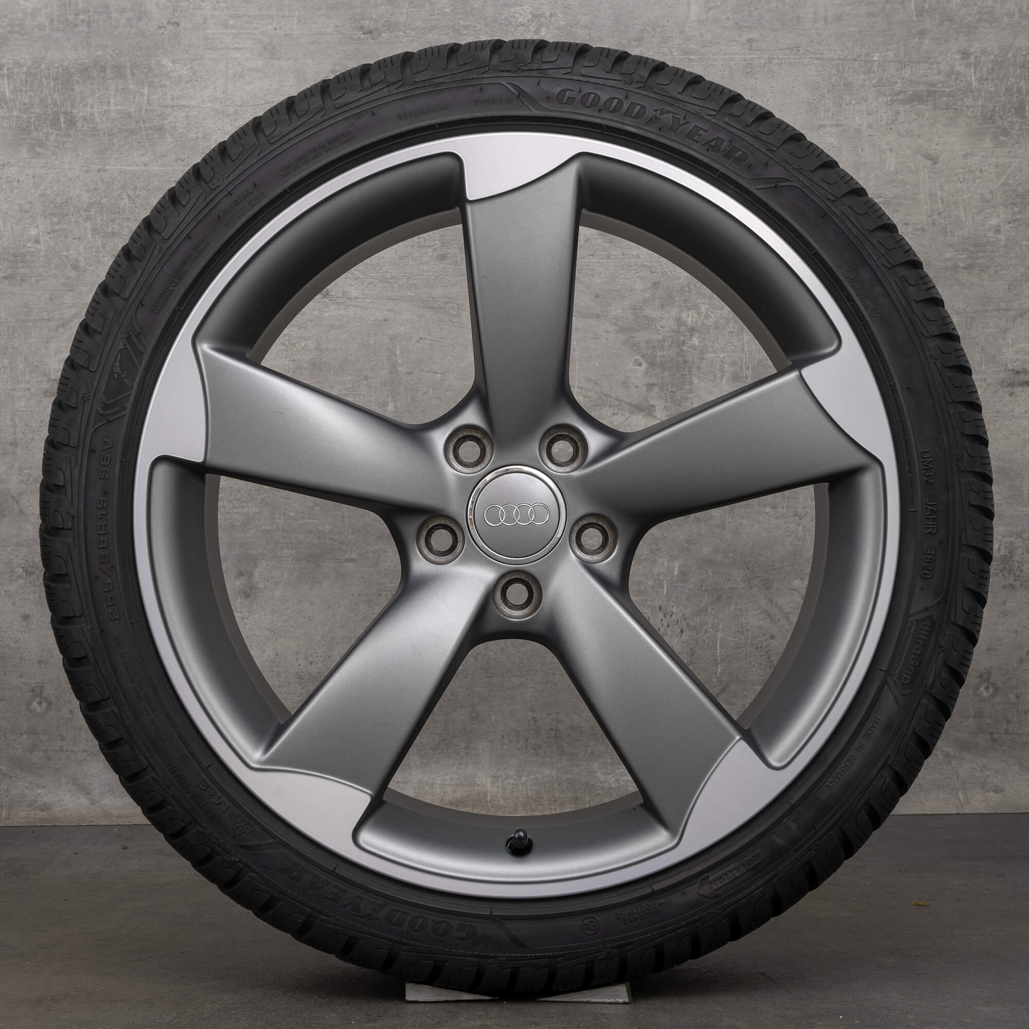 Audi A4 S4 B8 8K Winterräder Rotor 19 Zoll Felgen Winterreifen 8K0601025CN