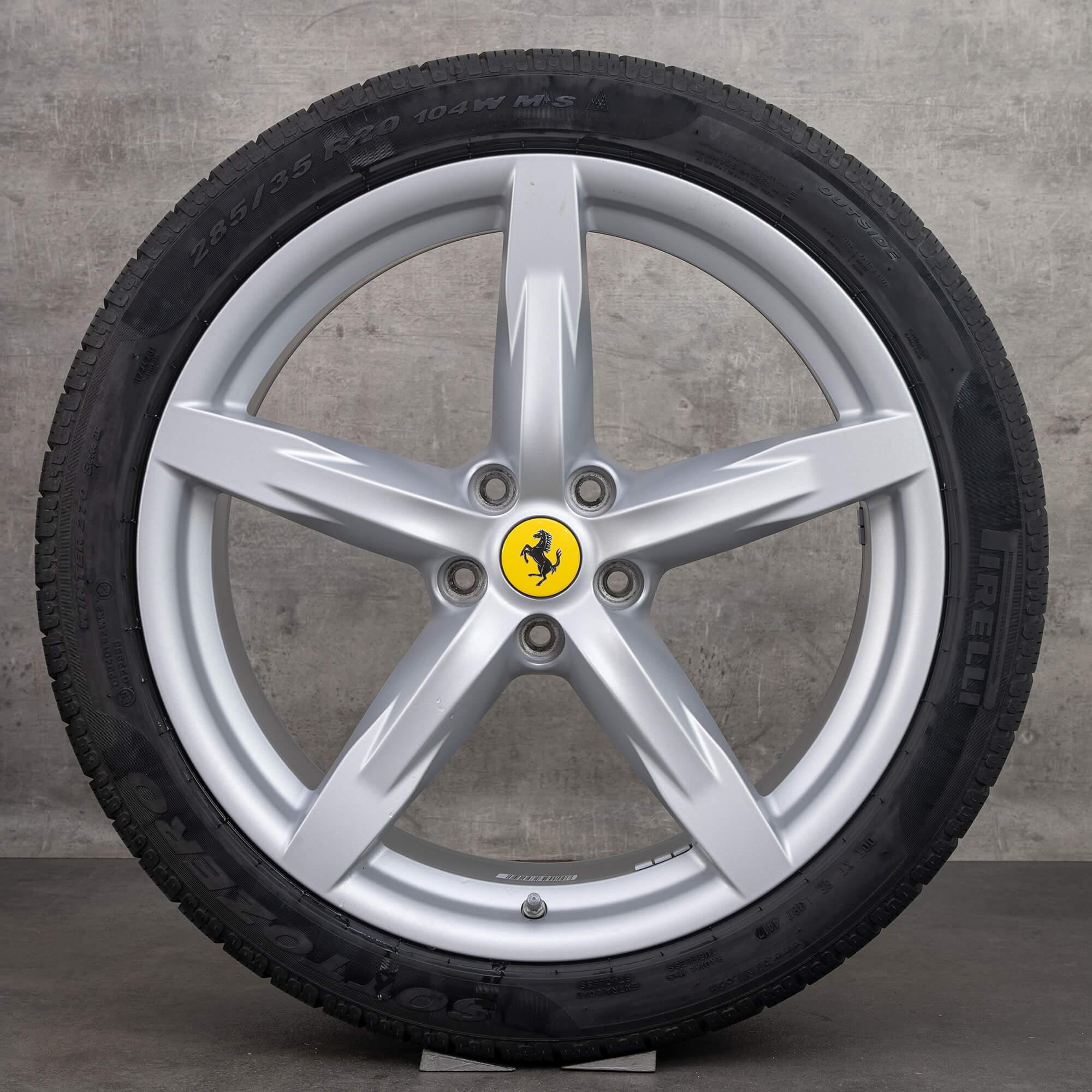 Ferrari 20-tommers felger GTC4 Lusso vinterdekk vinterhjul 311037 311038