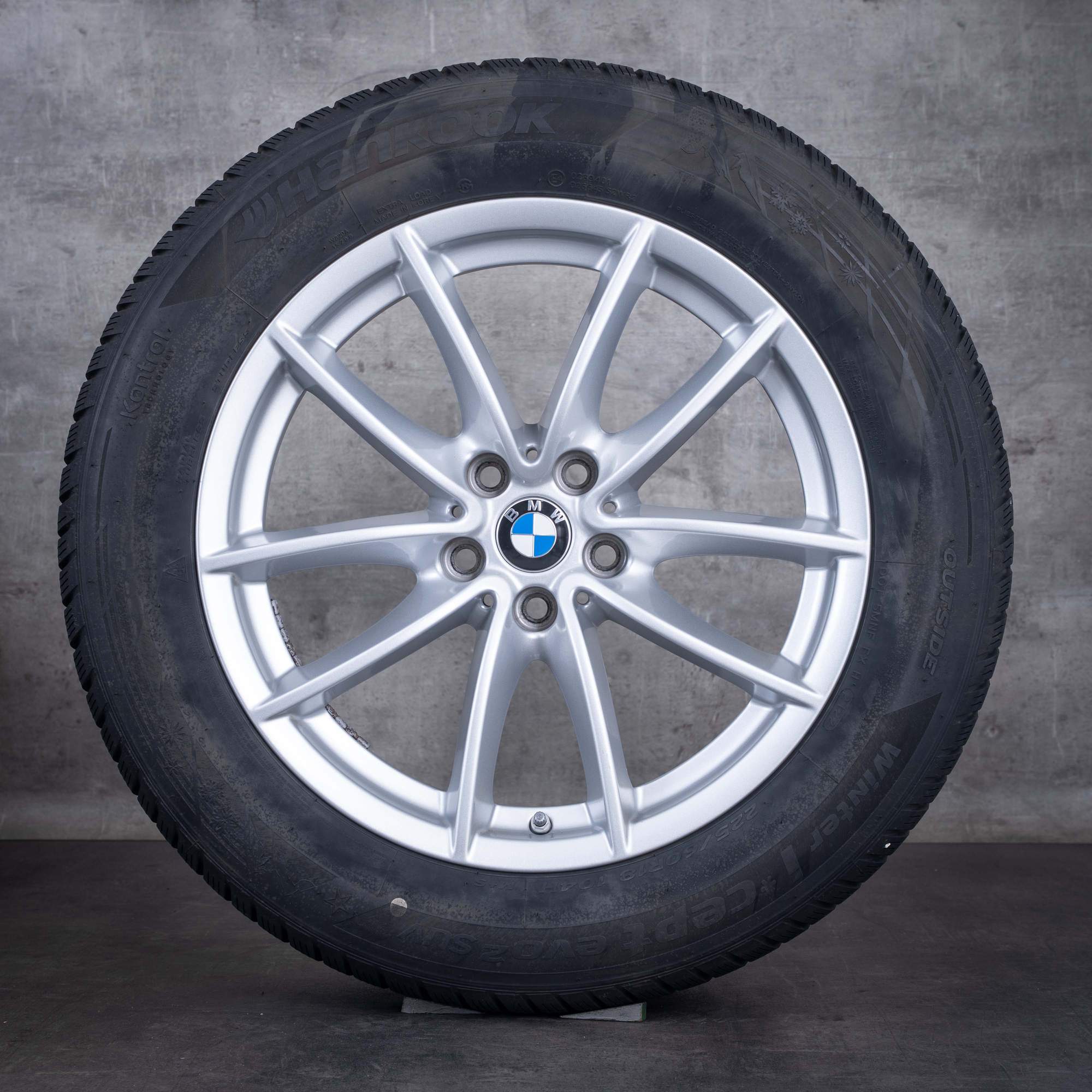 Pneus de inverno originais BMW X3 X4 de 18 polegadas G01 G02, modelo Styling 617 6880047, prateado brilhante