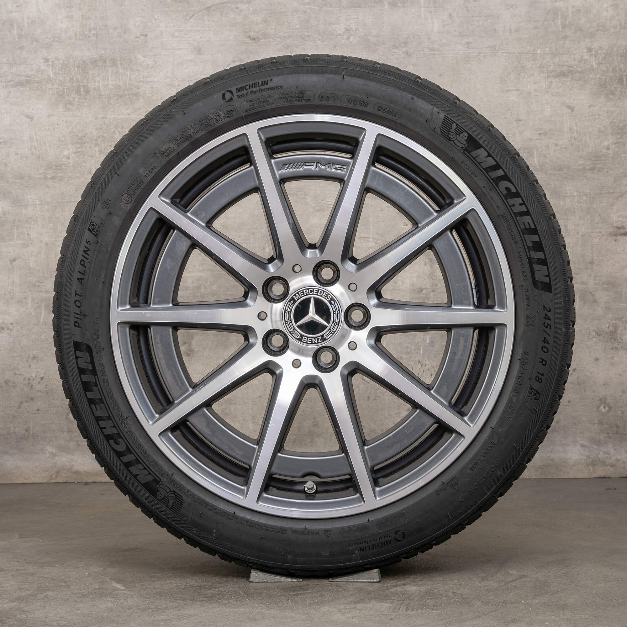 Ekte Mercedes Benz A-Klasse A 45 CLA AMG vinterhjul 18 tommer W177 V177 C118 X118 felger A1774012100 himalaya grå blank dreide 7 mm
