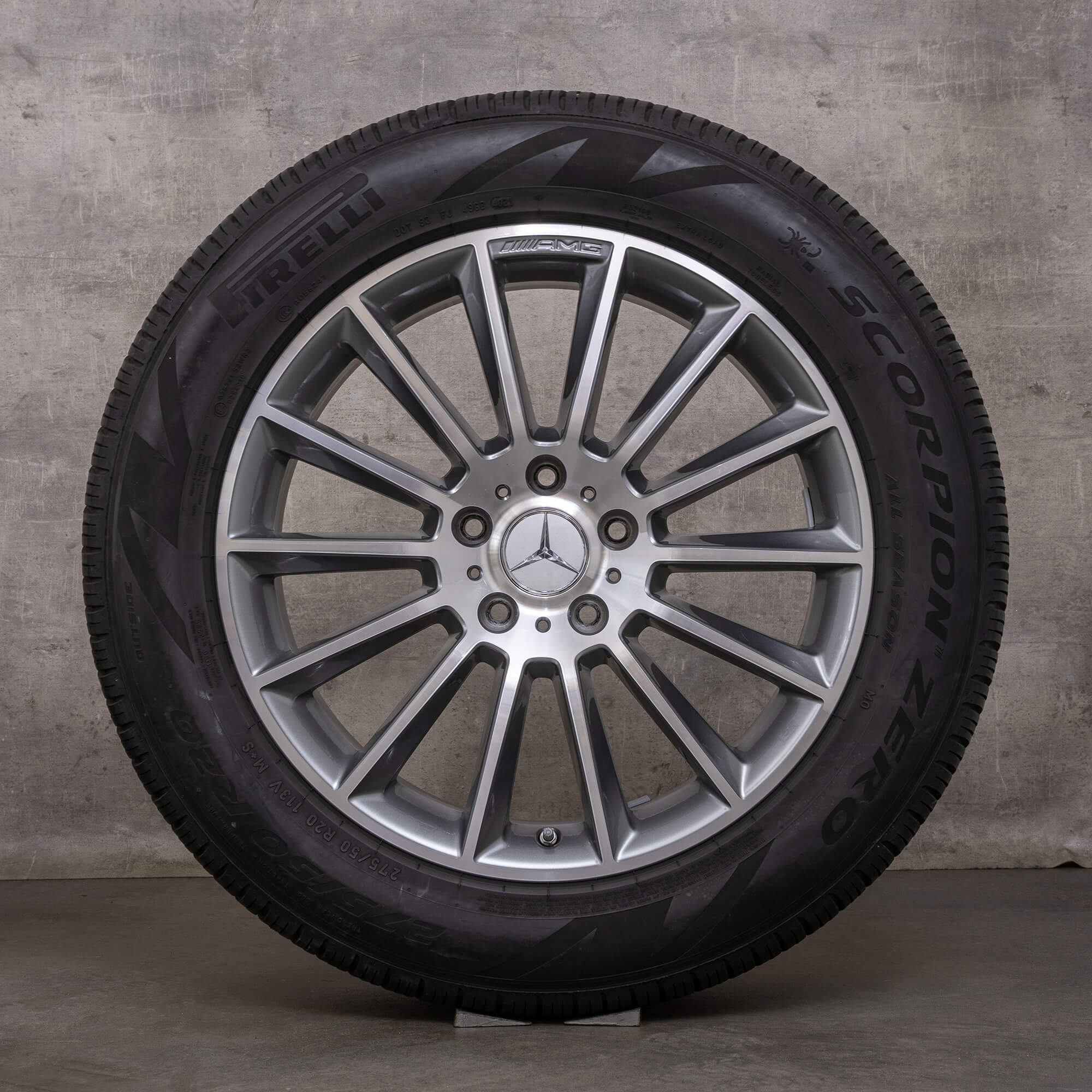 Originele Mercedes Benz G-Klasse AMG wintervelgen 20 inch W463 G350d G400d G500 velgen A4634011700 himalayagrijs glanzend gedraaid
