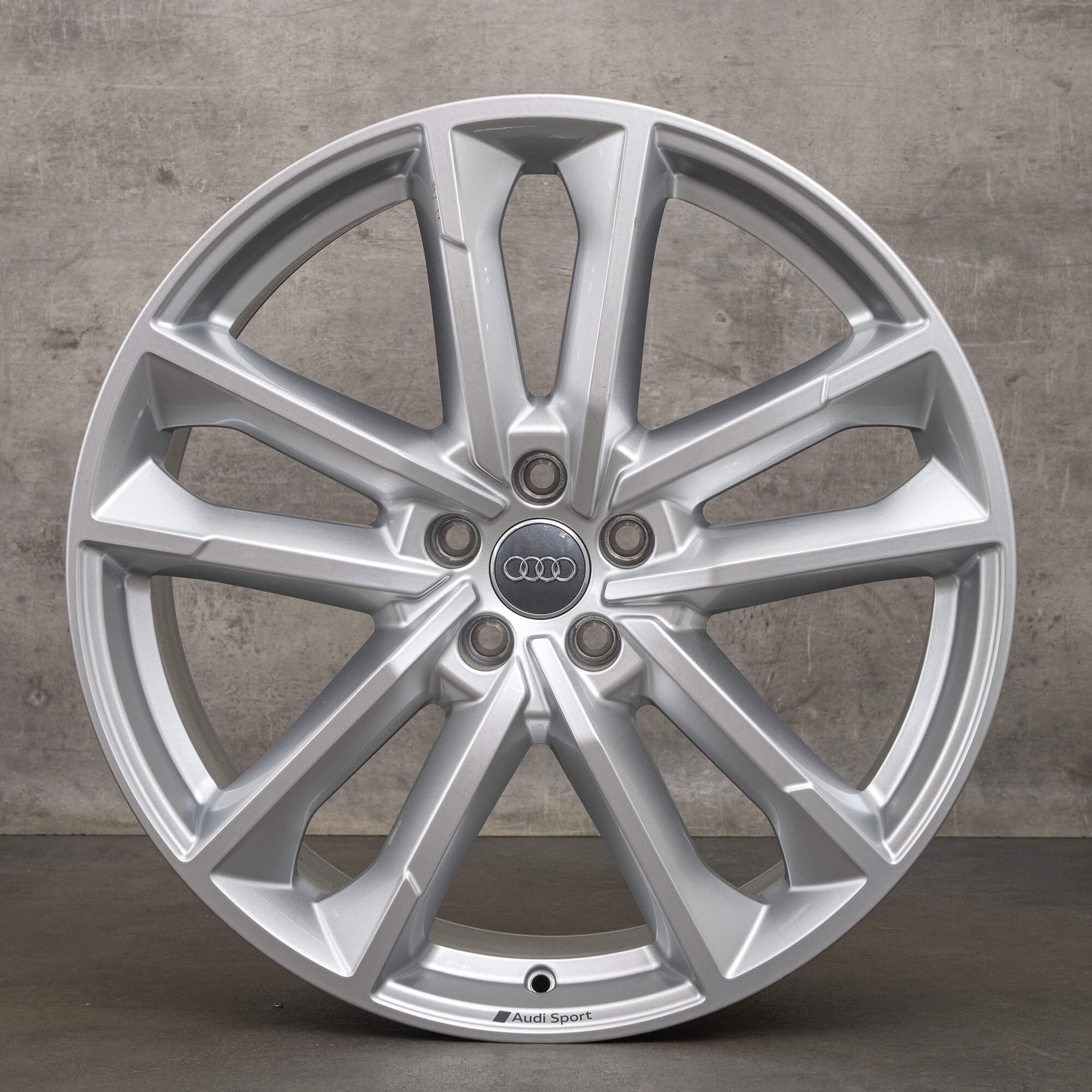 Originale Audi A6 S6 fælge 21 tommer 4K C8 4K0601025AE Sport aluminiumsfælge sølv NYT