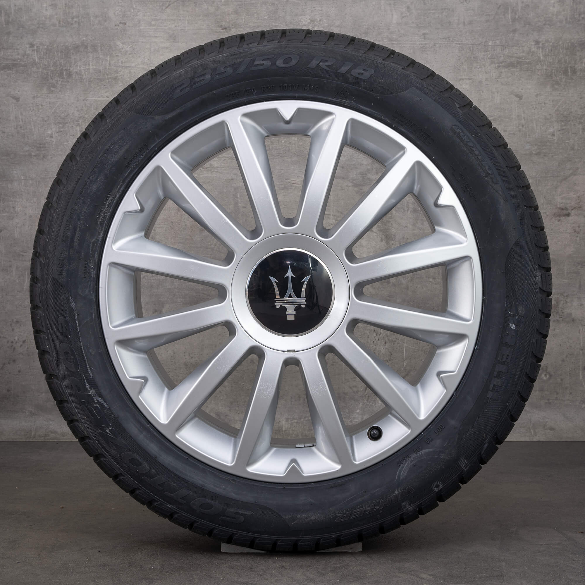 Jantes Maserati 18 pouces Ghibli M157 Alfieri pneus d'hiver roues jantes en