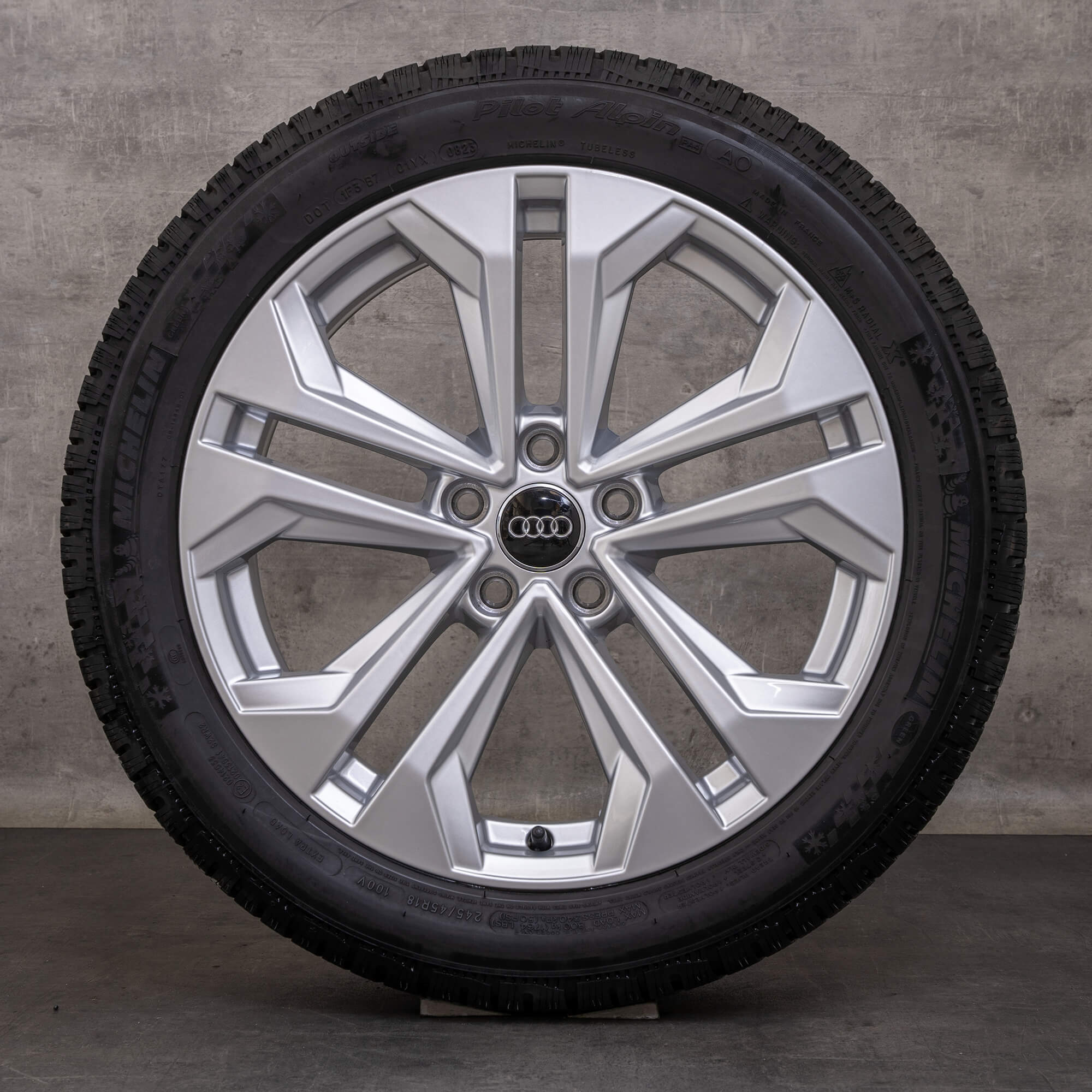 Jantes e pneus inverno originais Audi A4 18 polegadas B9 8W Allroad jantes 8W9601025L prata brilhante