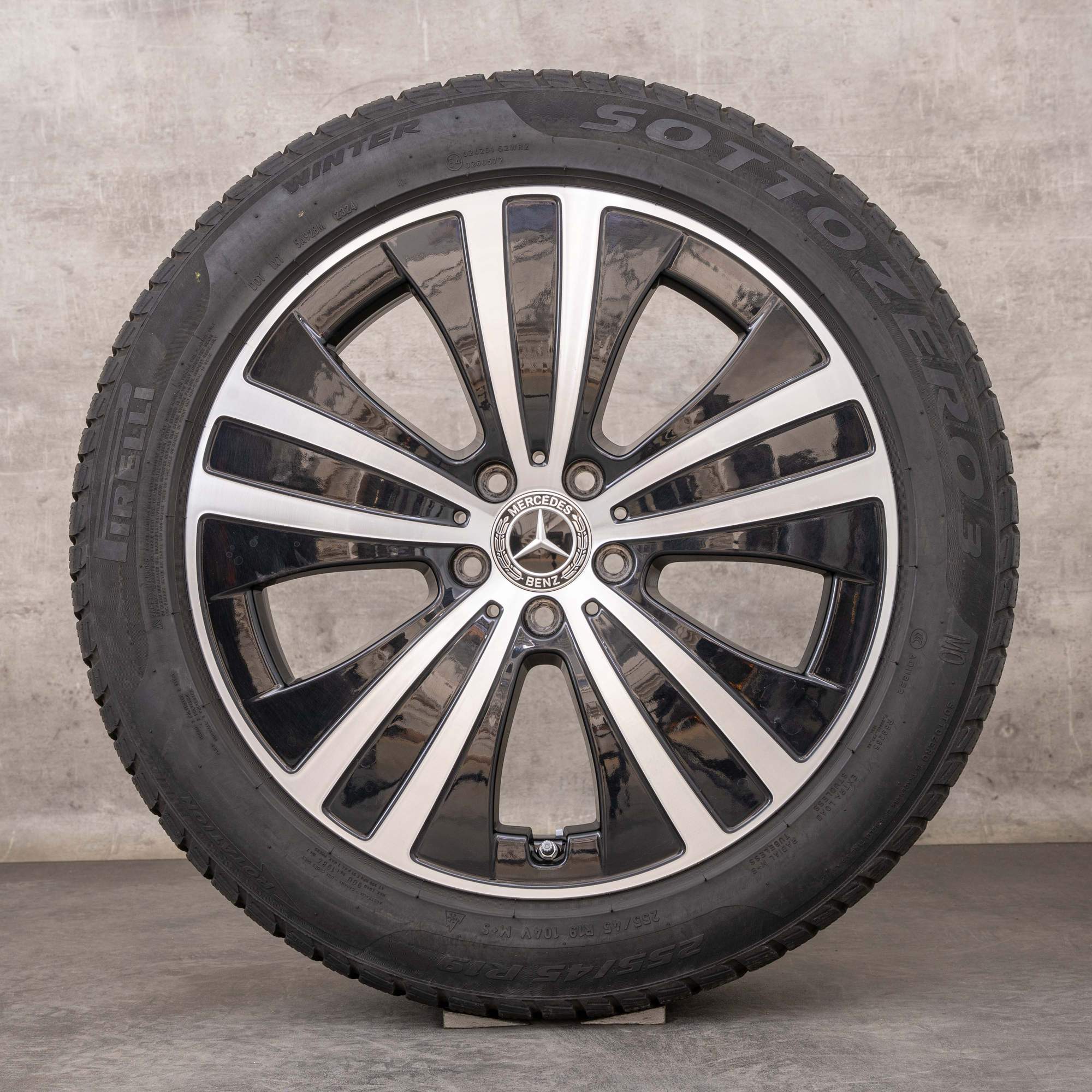 Alkuperäiset Mercedes Benz EQE talvirenkaat 19 tuuman V295 vanteet A2954011200 musta kiillotettu sorvattu