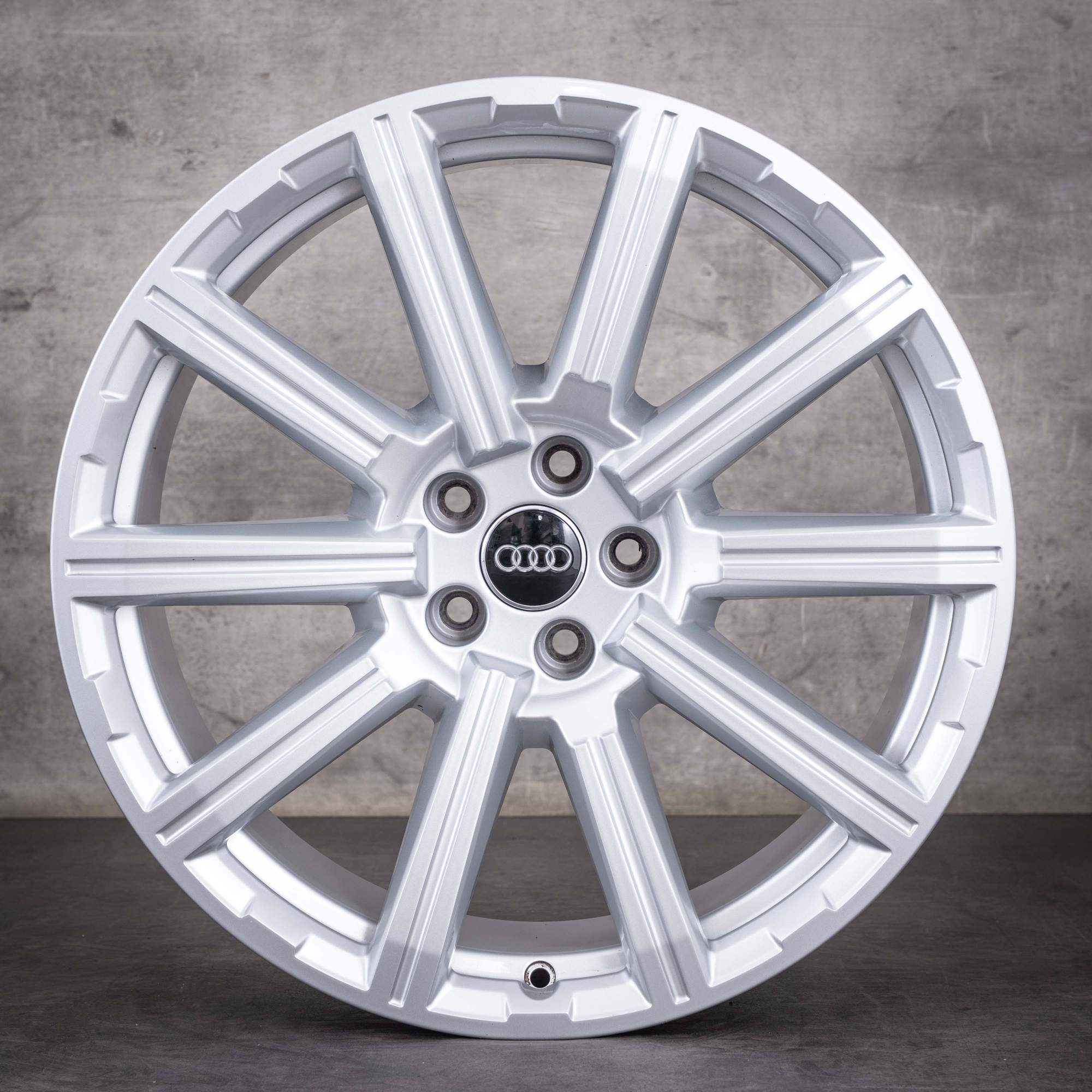 Alkuperäiset Audi Q7 SQ7 -vanteet 20 tuumaa 4M 4M0601025AE hopeanväriset alumiinivanteet