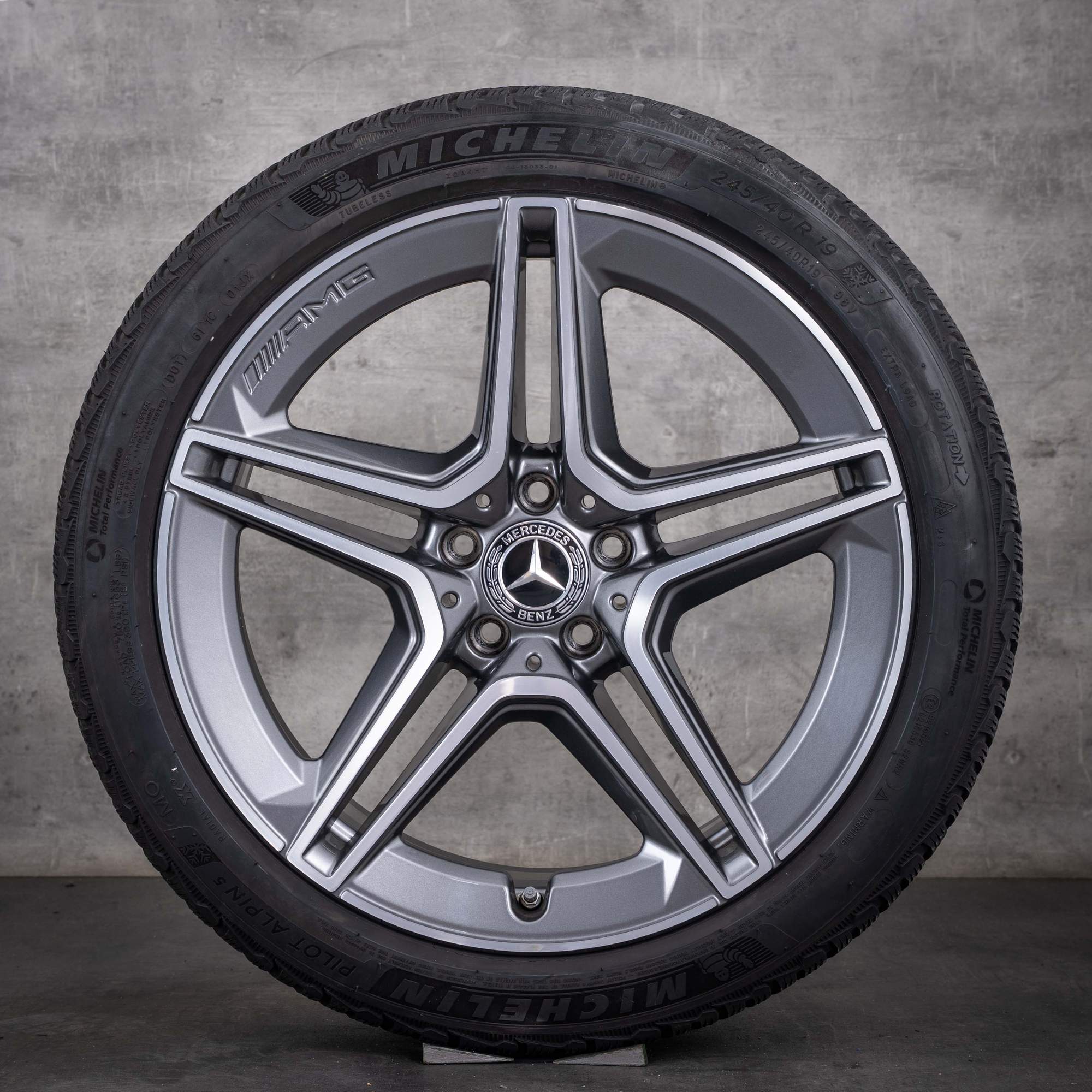 Ruote invernali originali Mercedes-Benz CLS 53 AMG 4Matic da 19 pollici C257 codici A2574013000 A2574011500 colore Himalaya Grey finitura diamantata