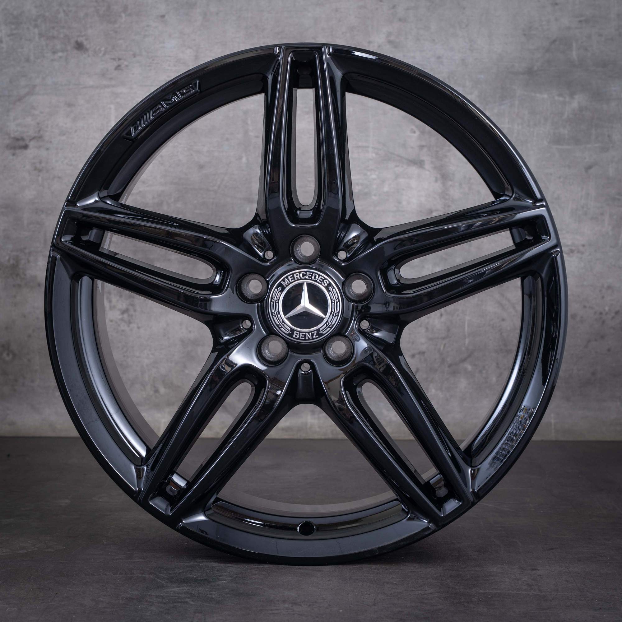 Original Mercedes Benz E-Klasse AMG Felgen 19 Zoll W213 S213 C238 A238 A2134012000 schwarz glanz