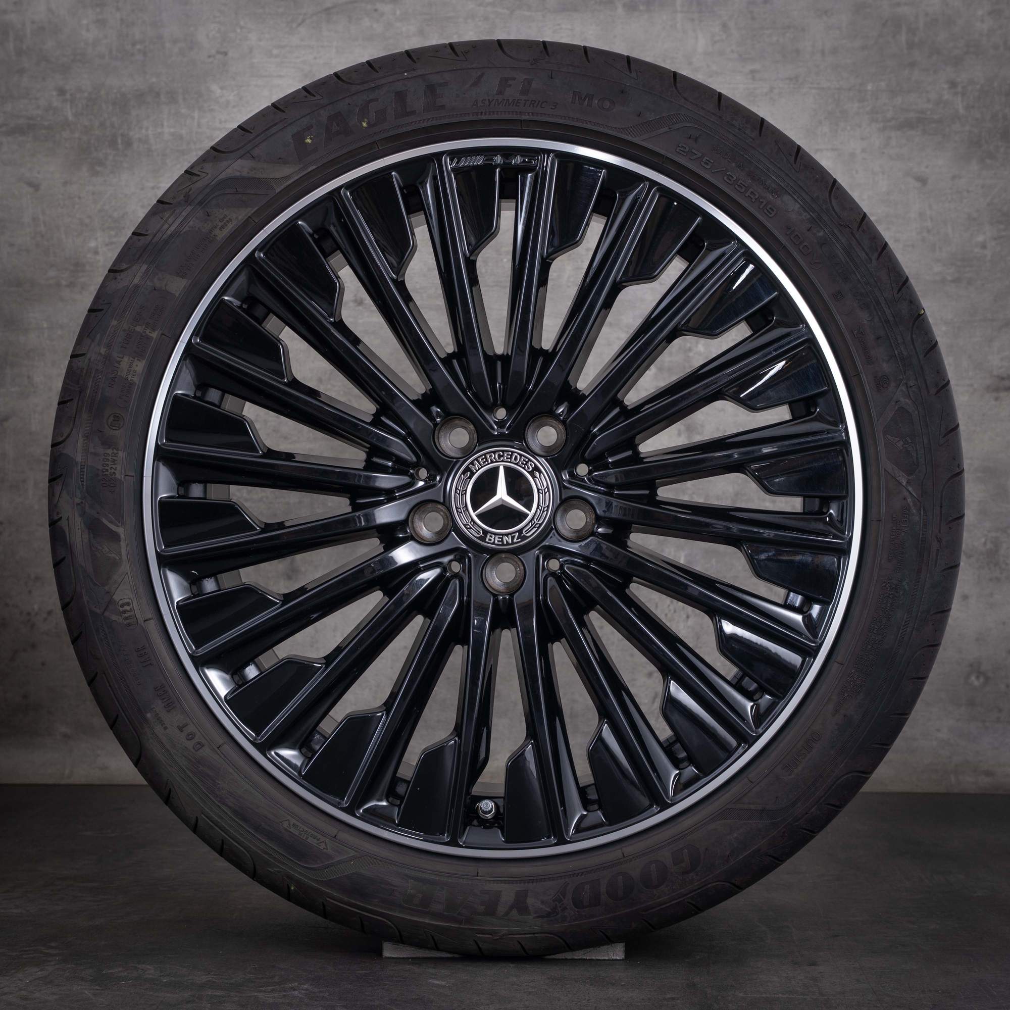 Original Mercedes Benz CLE AMG Felgen 19 Zoll C236 A236 Sommerräder A2364011900 A2364012000 schwarz rand glanzgedreht - Rad 3 von 4