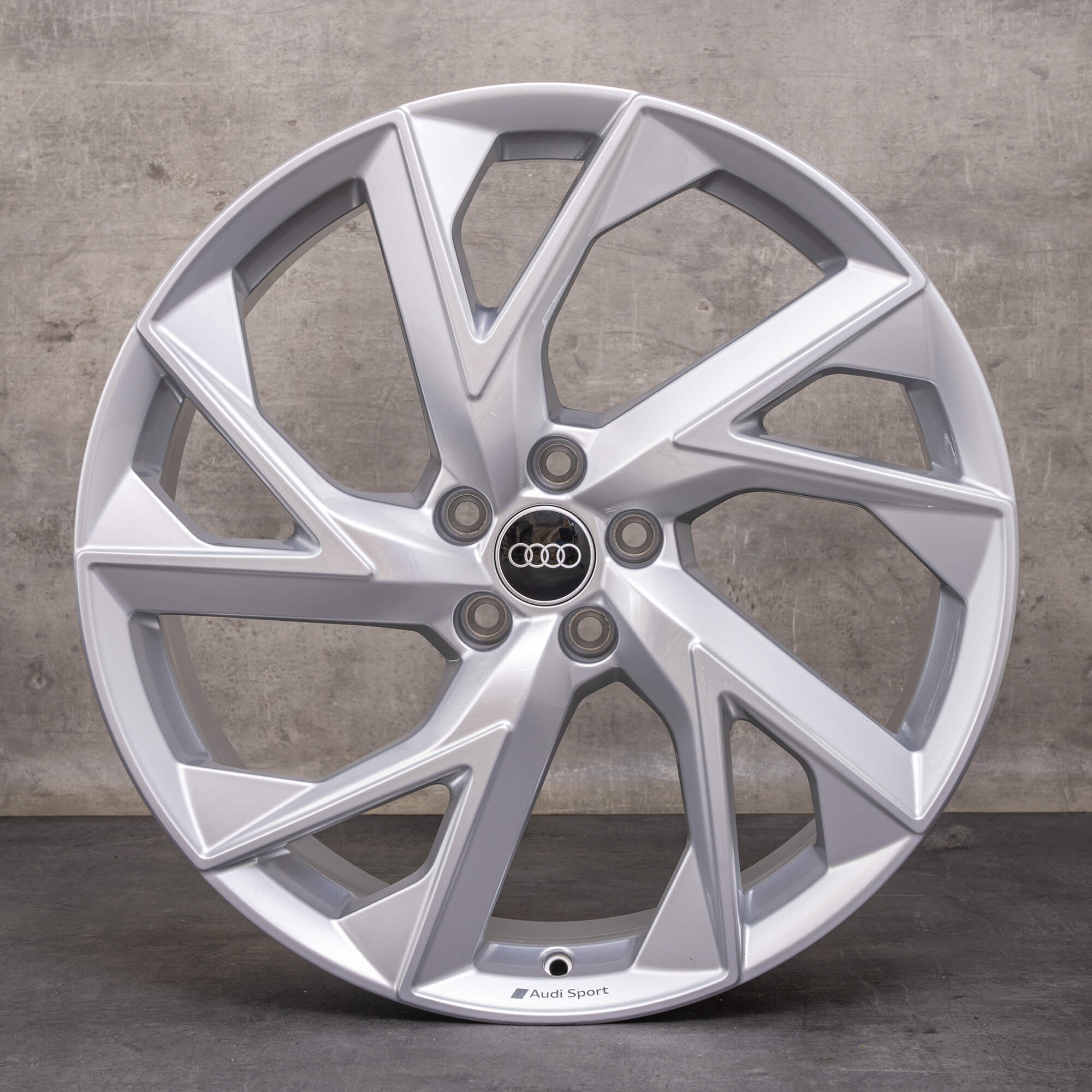 Originele Audi RS Q3 Sportback velgen 21 inch F3 83A601025AD 5 Arm Trigon zilver NIEUW