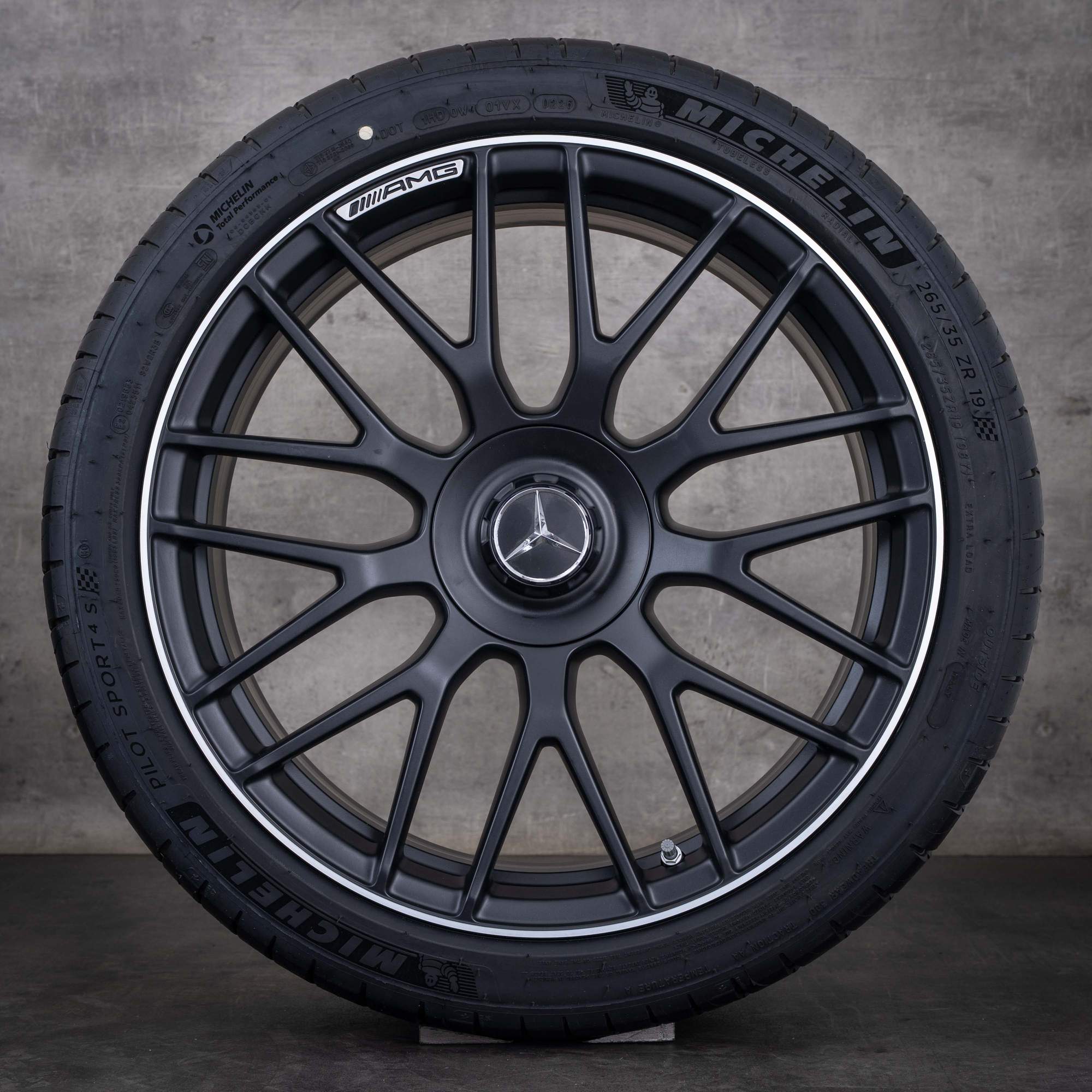 Jantes originais Mercedes-Benz Classe C C63 e S AMG de 19 polegadas W205 S205 para pneus verão A2054011700 A2054011800, pretas mate com acabamento diamantado, NOVAS