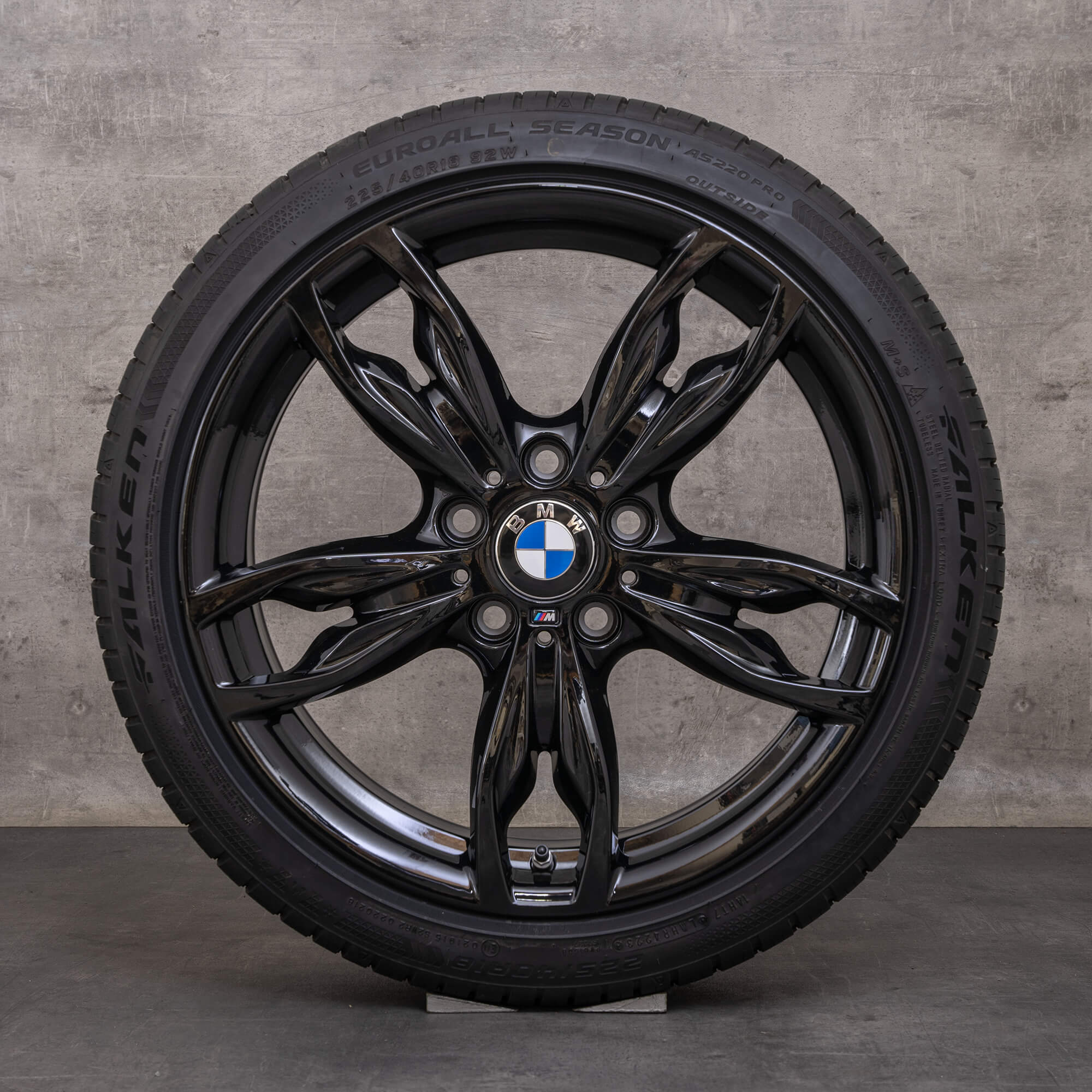 Original BMW 2er Felgen 18 Zoll F22 F23 Allwetterreifen Styling 436 M 7845870 schwarz glanz