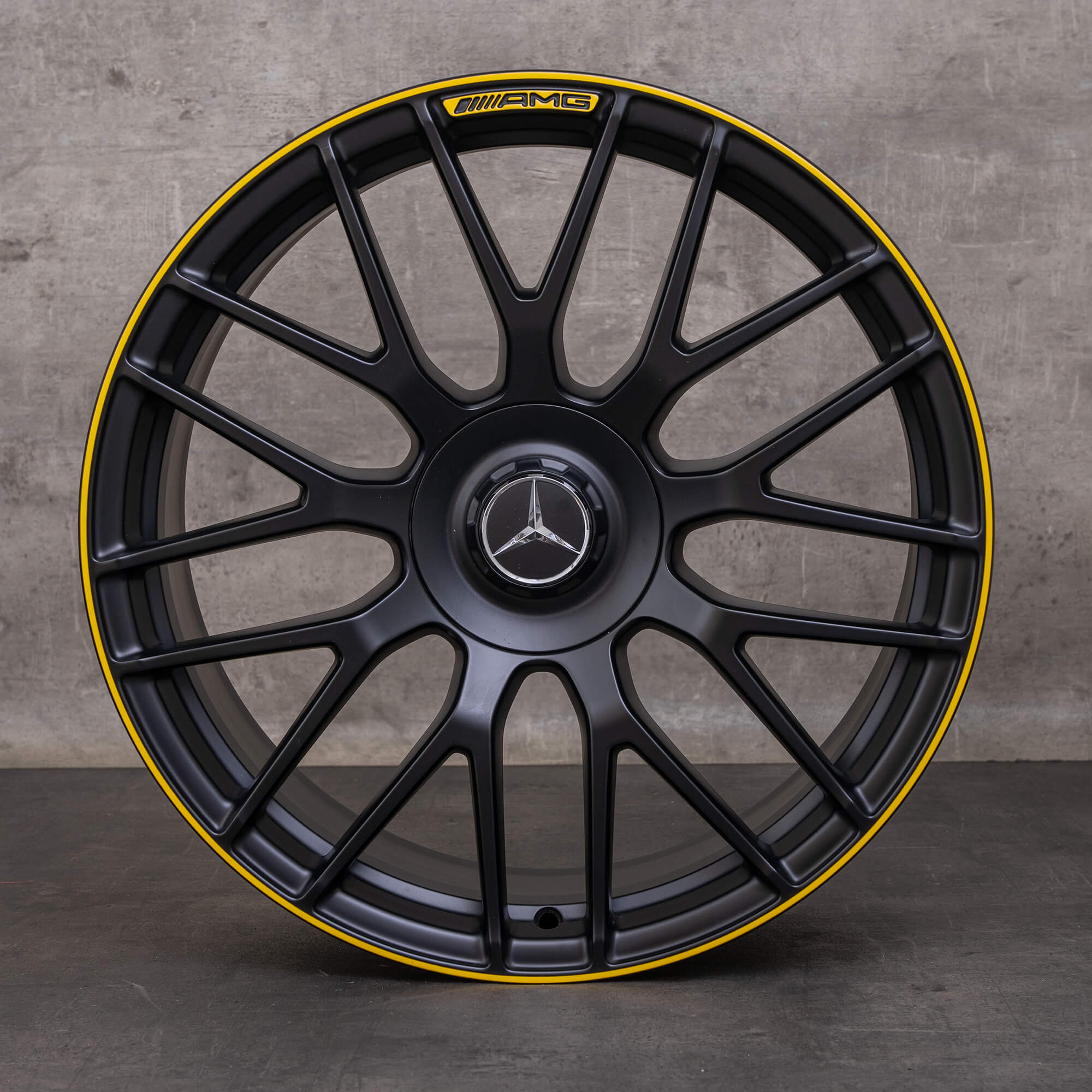 Orijinal Mercedes Benz C-Serisi C63 & S AMG jantlar 19 inç W205 S205 A2054011700 A2054011800 siyah sarı mat