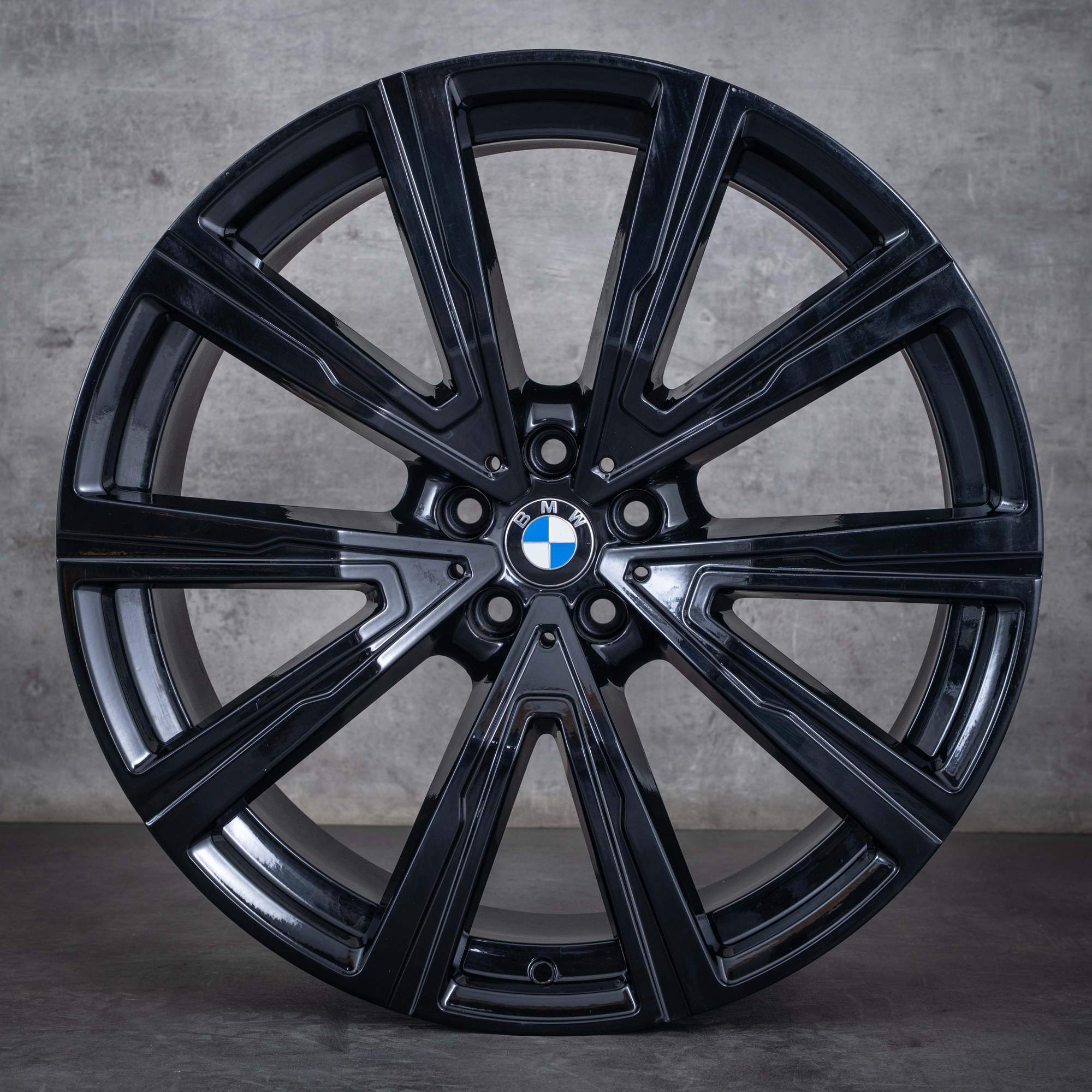Oryginał BMW X5 X6 Felgi 22 cale G05 G06 Stylizacja 746i 8072000 8072001 czarny błyszczący