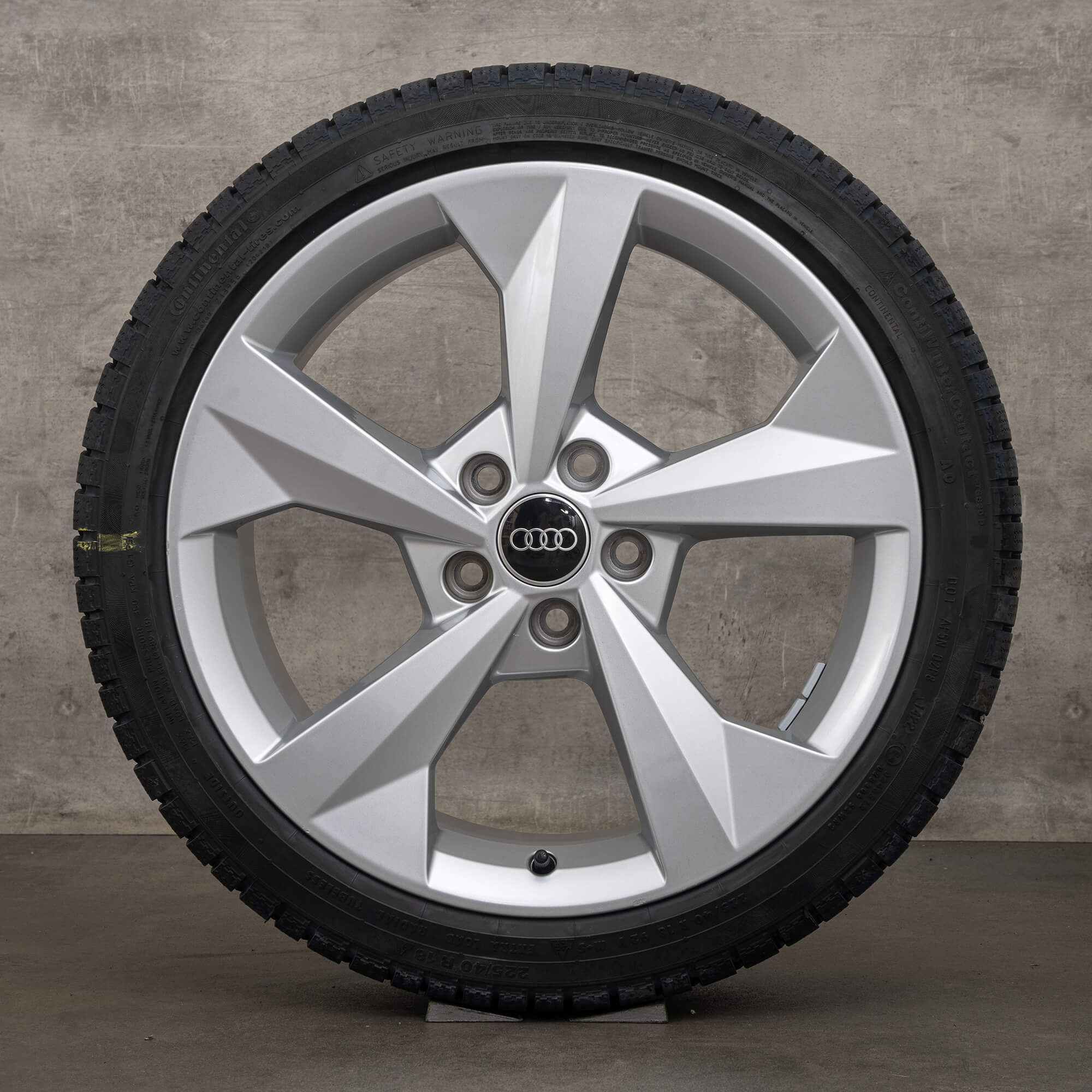 Genuine Audi A3 S3 jante de iarnă 18 inch 8Y 8V 8Y0601025J argintiu