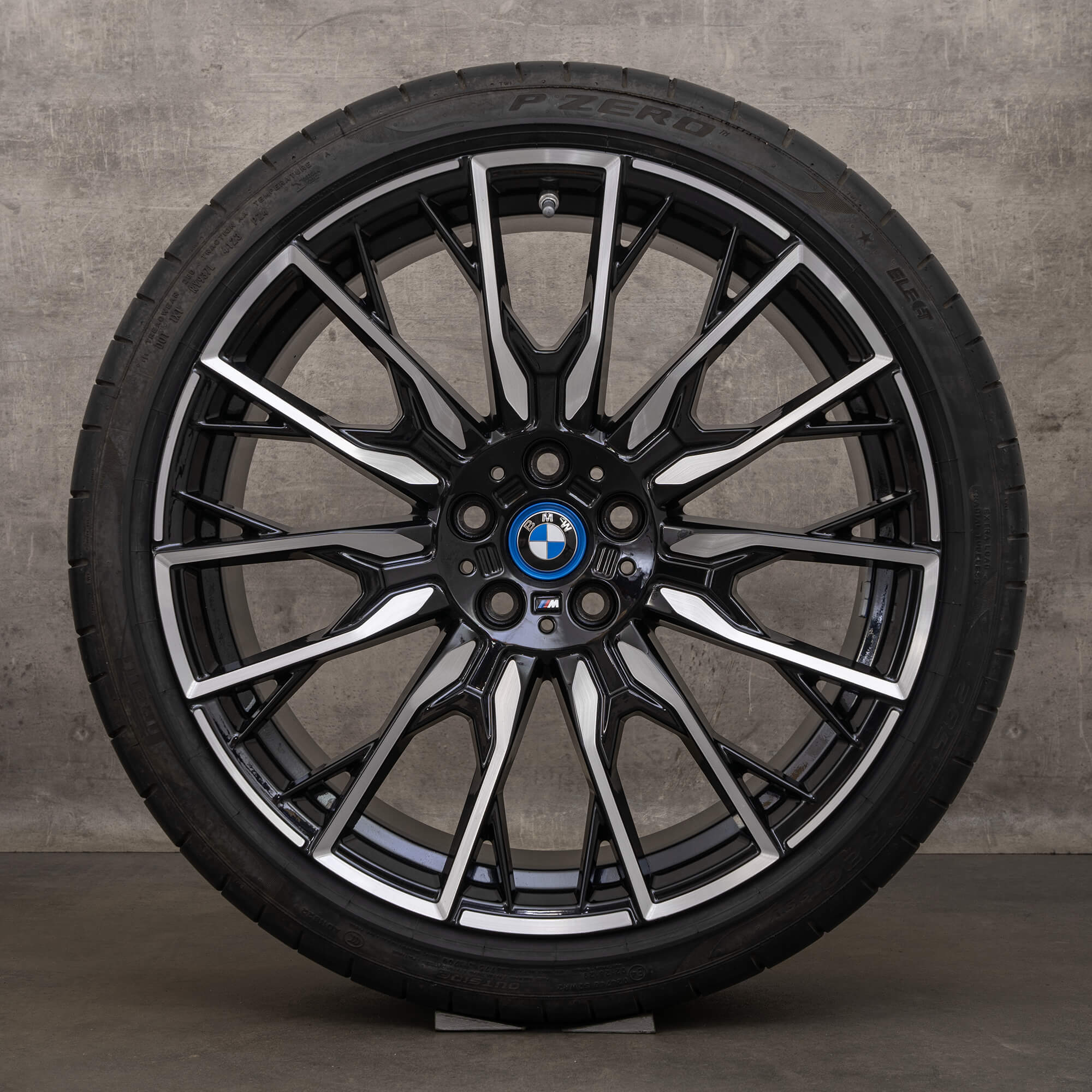 Original BMW i4 G26 20 tums sommardäck fälgar 868 M 5A130F0 5A130F3 svart