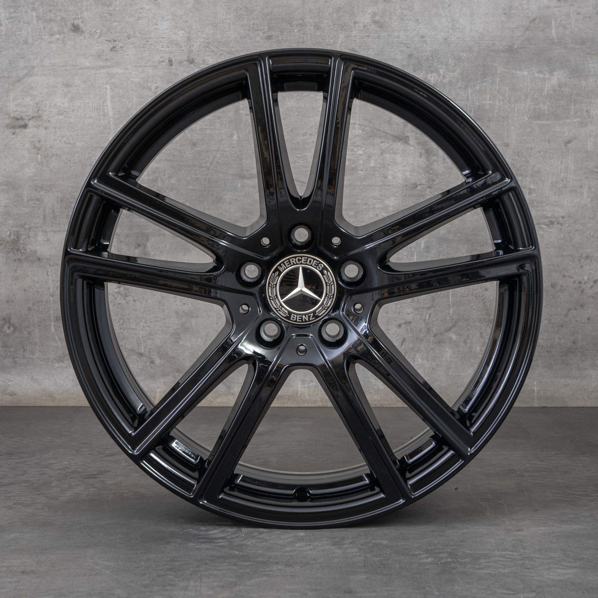 Alkuperäiset Mercedes Benz GLC vanteet 18 tuuman X254 A2544014600 musta kiiltävä maalattu.