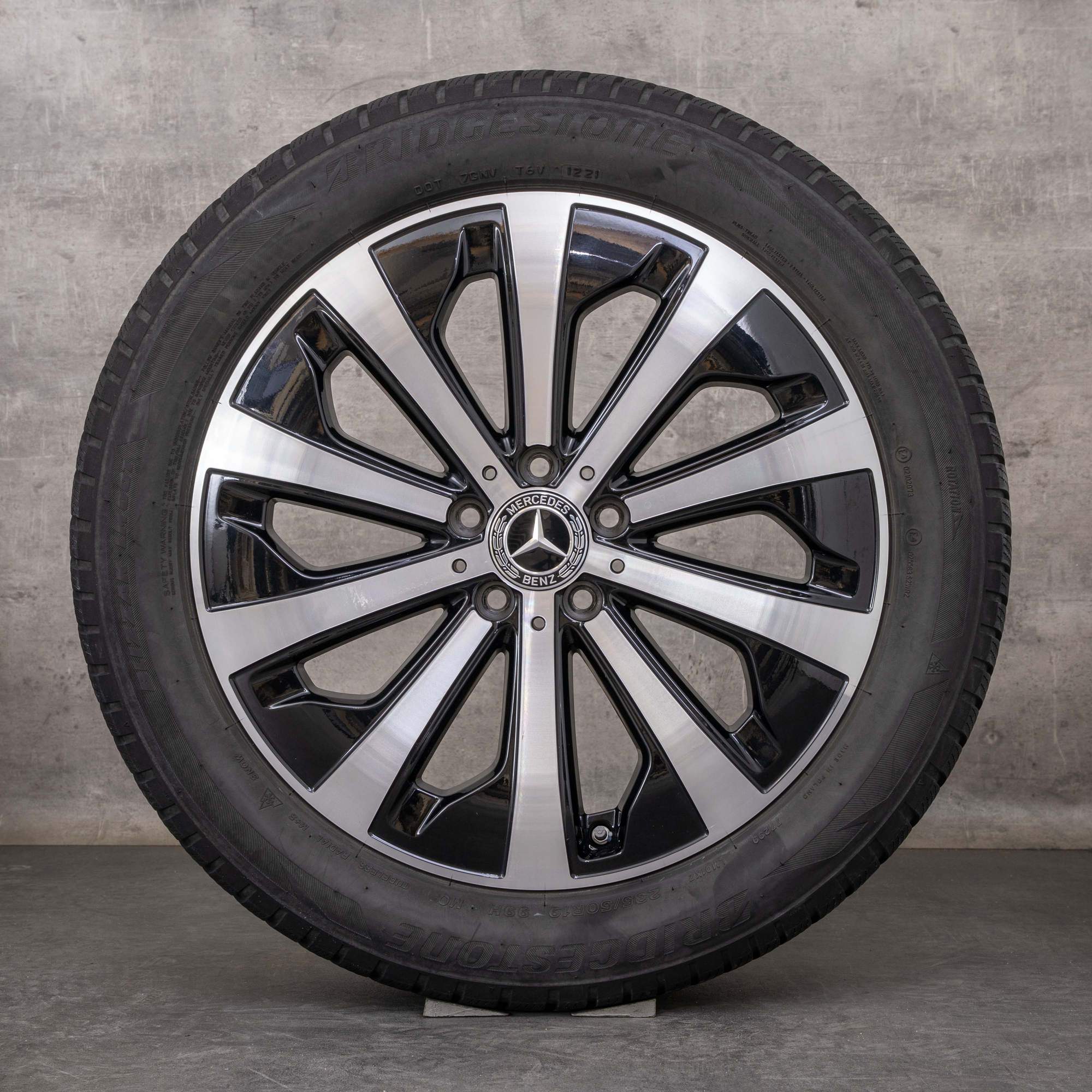 Alkuperäiset Mercedes Benz GLA GLB talvirenkaat 19 tuuman H247 X247 vanteet A2474013100 musta kiillotettu käännetty