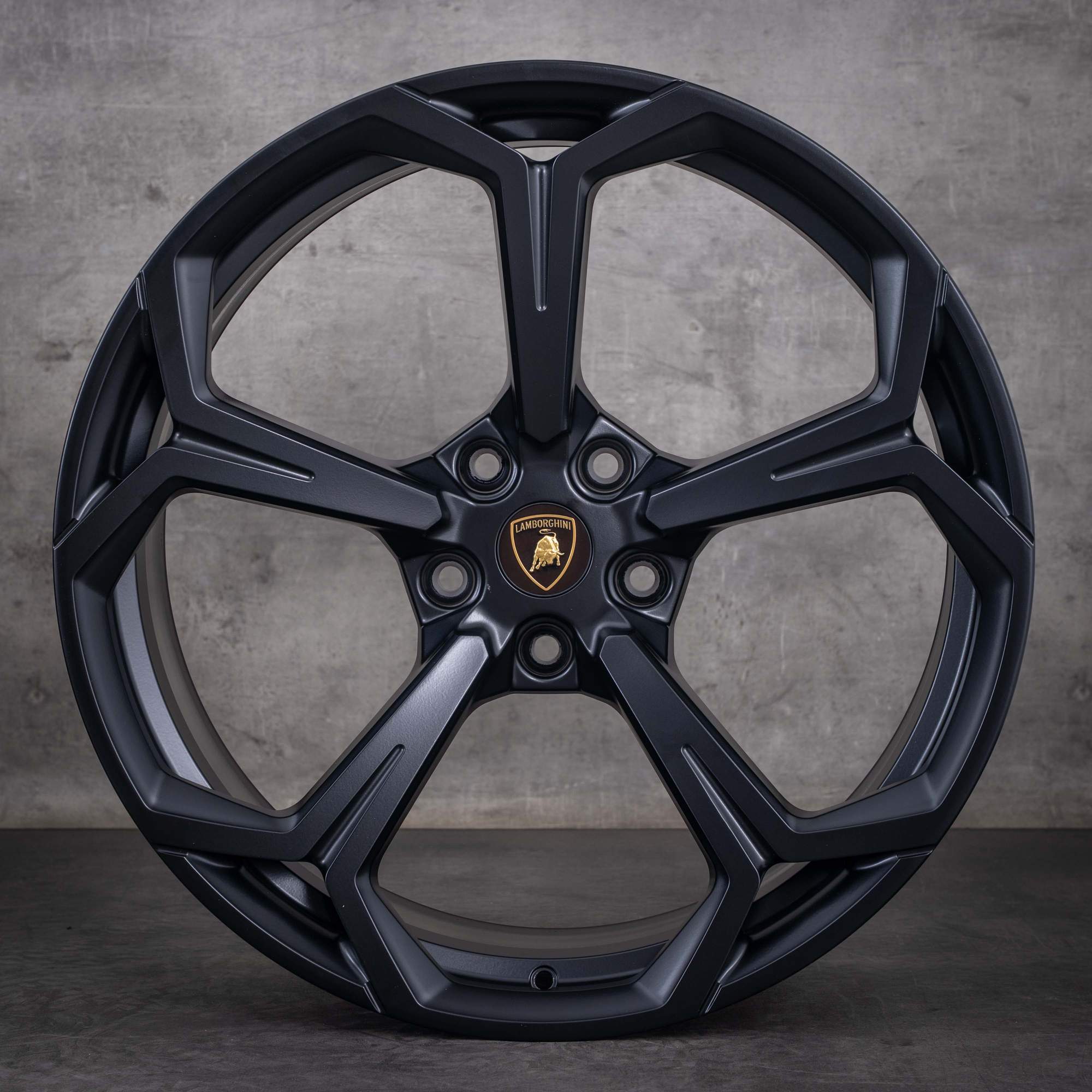 Alkuperäiset Lamborghini Urus -vanteet 22 tuumaa 4ML601025P 4ML0601025Q mattamusta