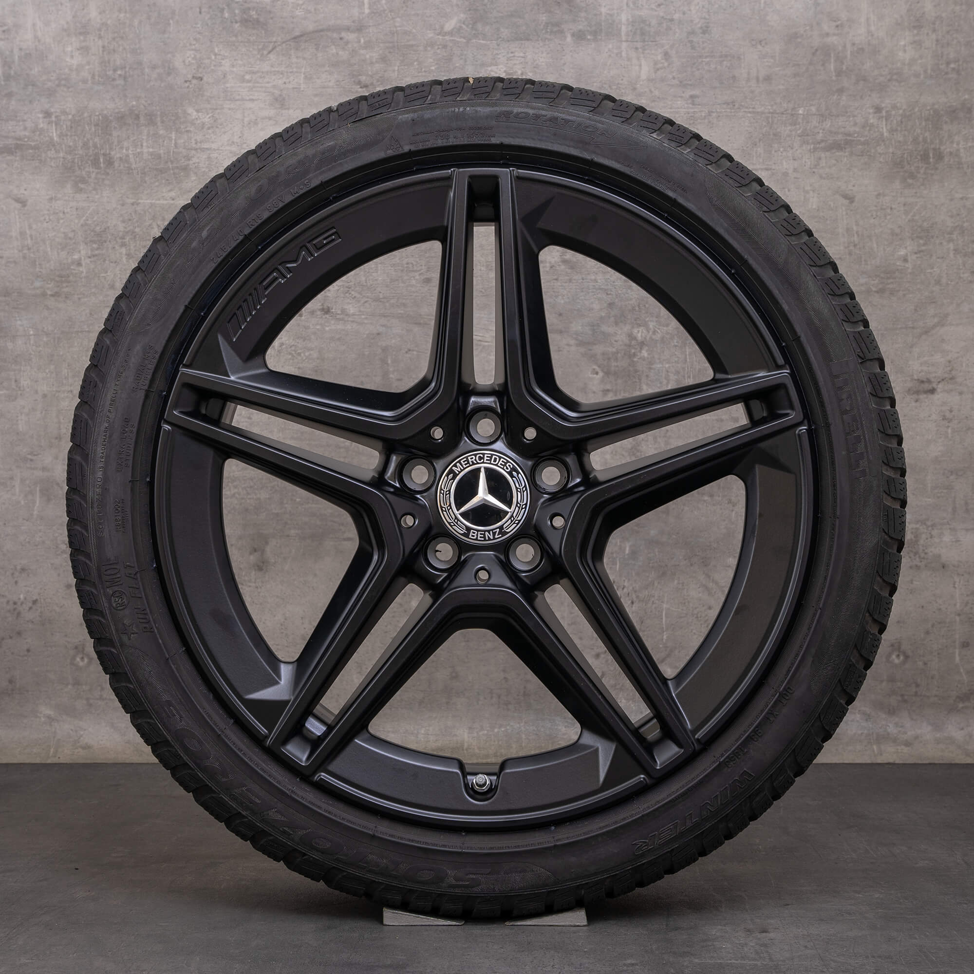 Alkuperäiset Mercedes Benz CLS AMG talvirenkaat 19 tuuman C257 vanteet A2574011500 musta matta