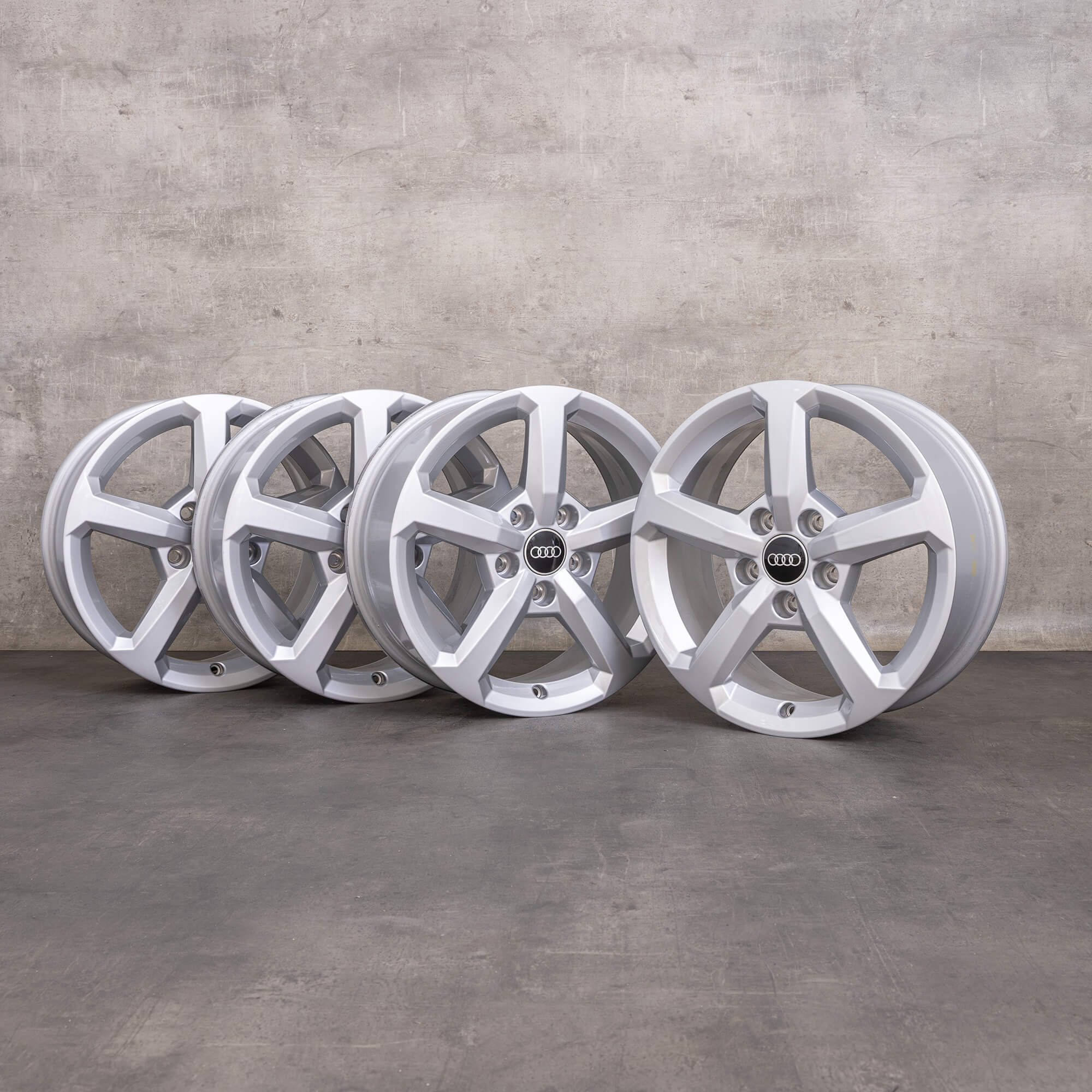 Originale Audi Q2 fælge 16 tommer GA 81A601025 alufælge sølv