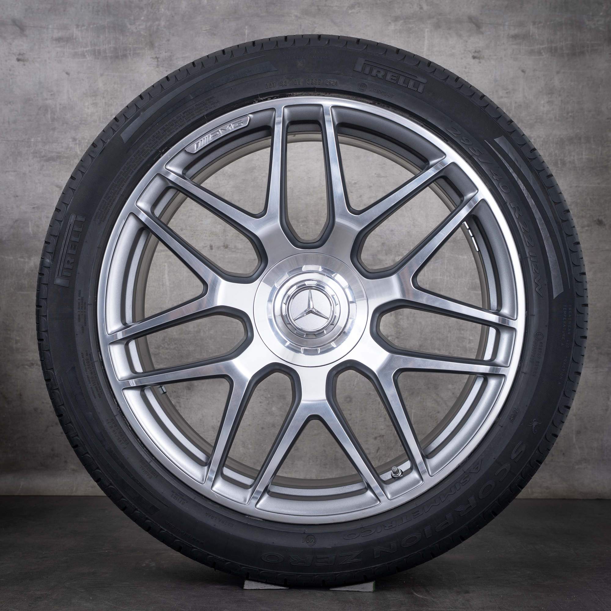 Oryginalne koła zimowe Mercedes Benz Klasa G G63 AMG 22 cale W465 W463A A4634012000 himalaya grey Polerowane